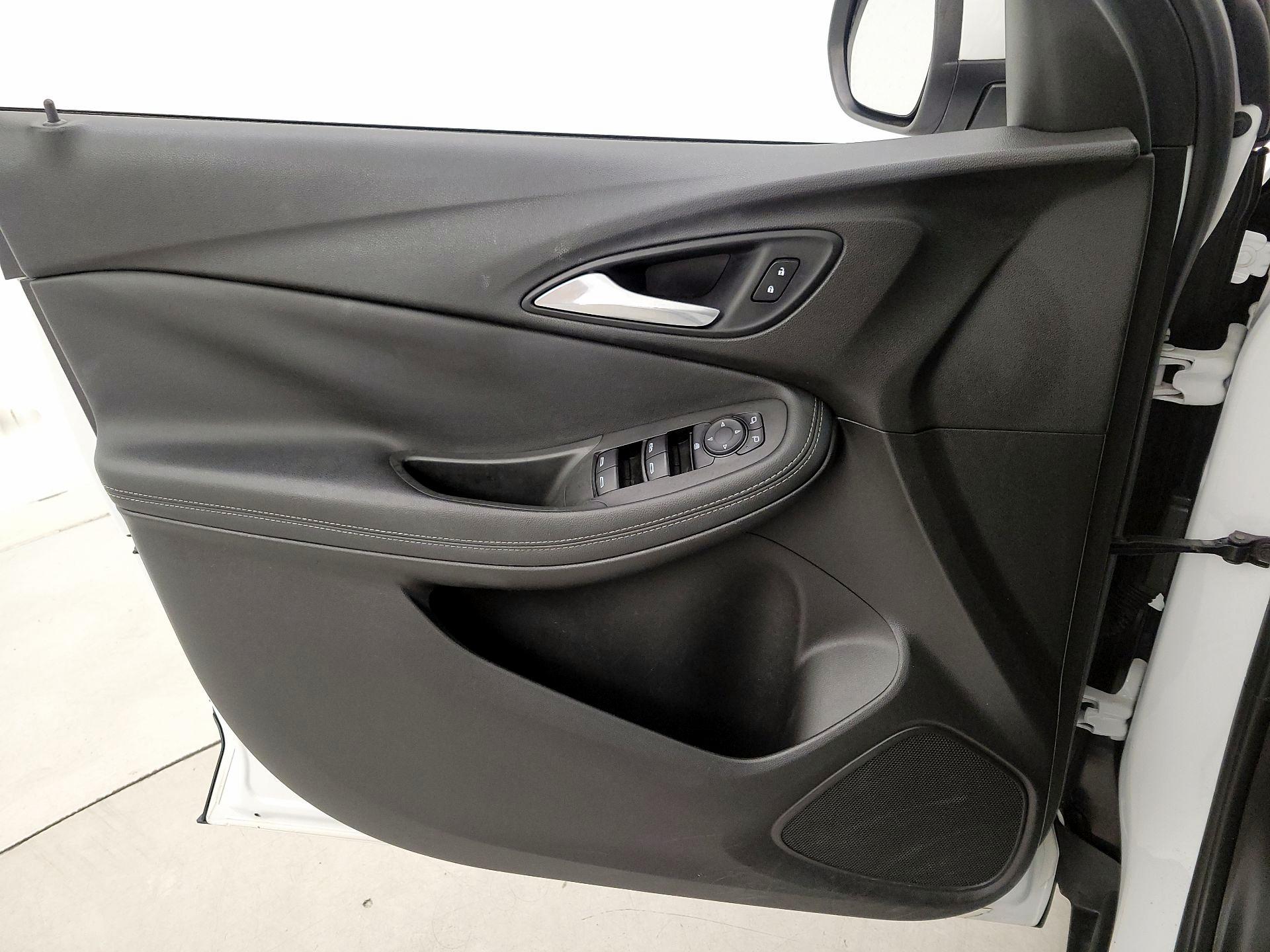 Thumbnail: 2020 Buick Encore GX - 12