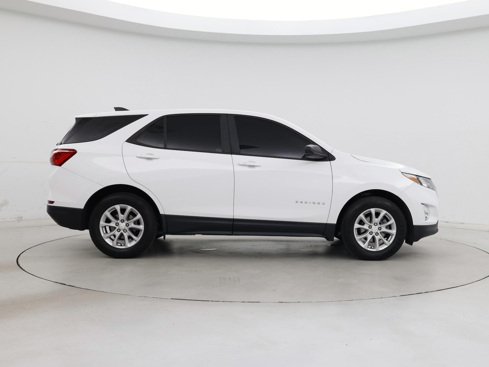 2020 Chevrolet Equinox LS - Photo 8