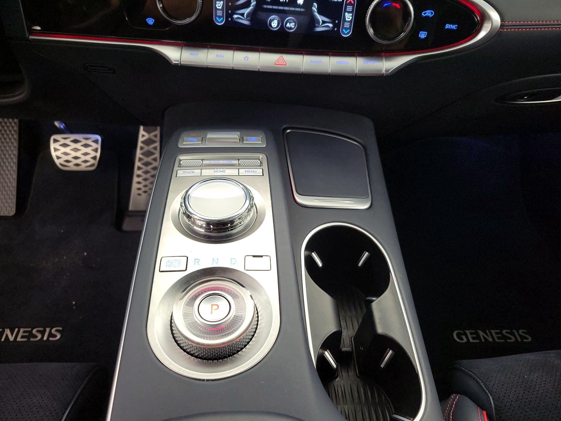 Thumbnail: 2022 Genesis GV70 - 18
