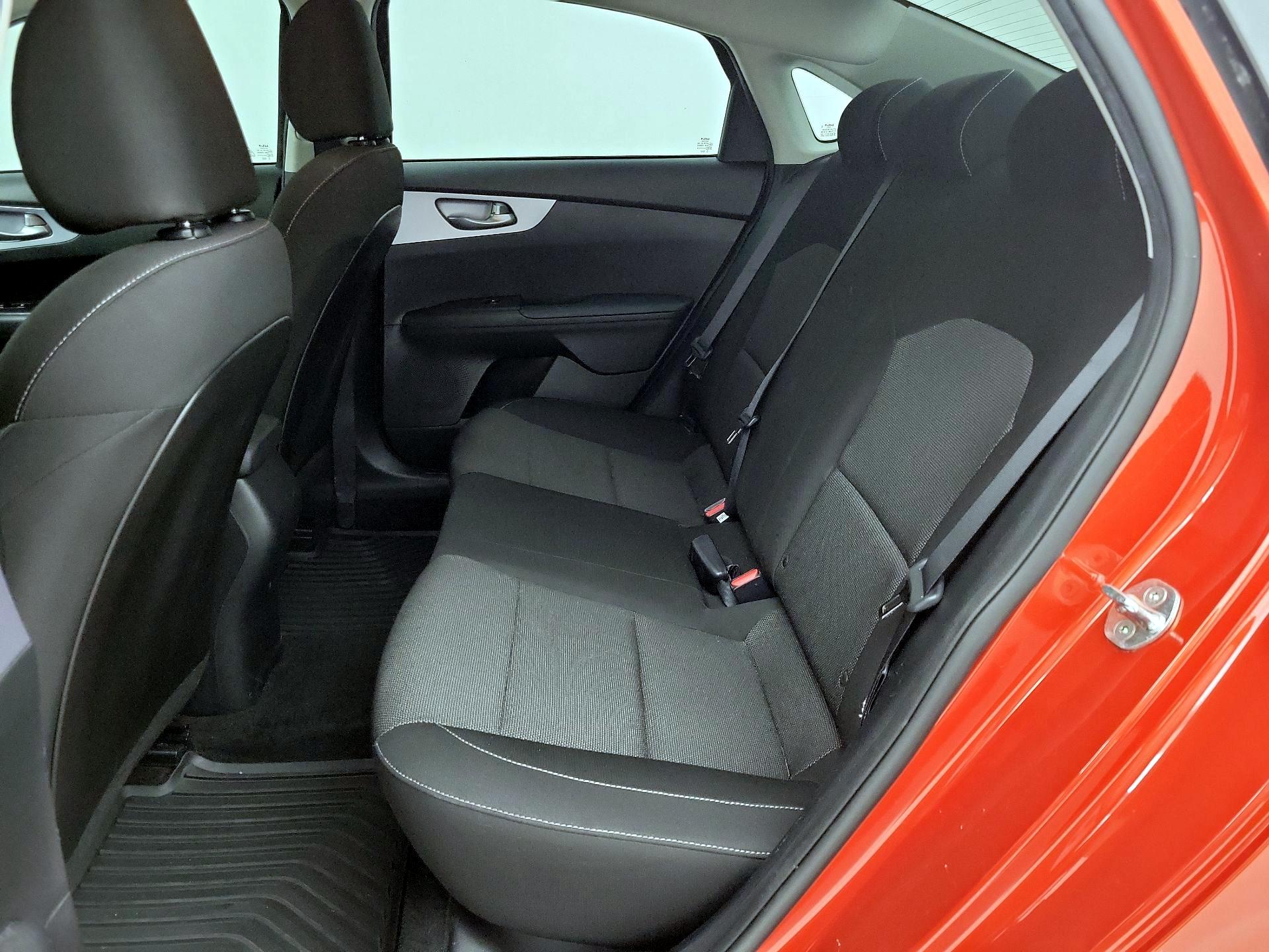 Thumbnail: 2022 Kia Forte - 18
