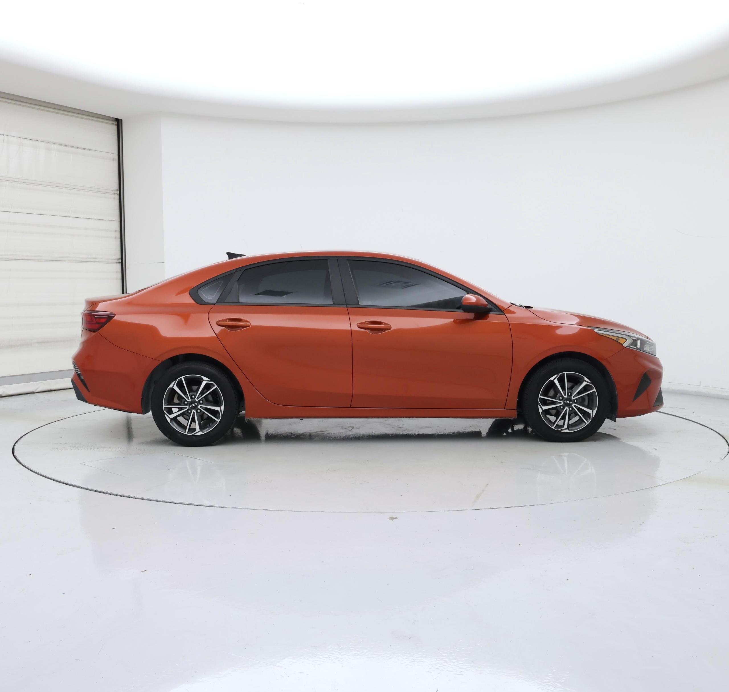 Thumbnail: 2022 Kia Forte - 7