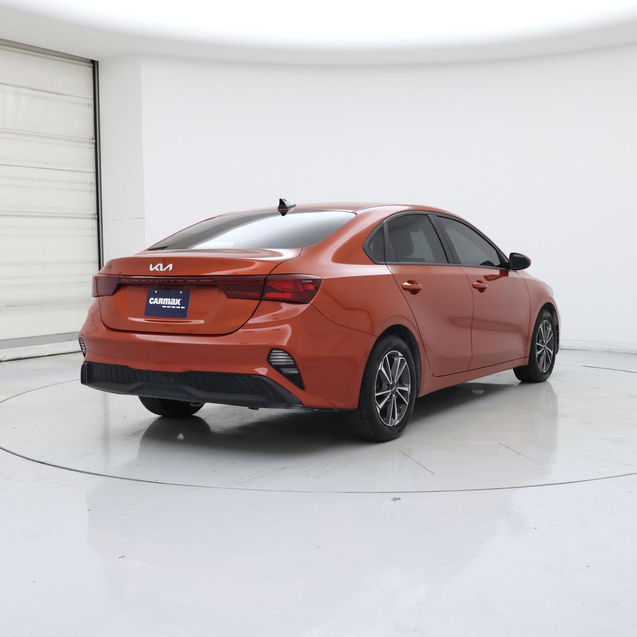 Thumbnail: 2022 Kia Forte - 8