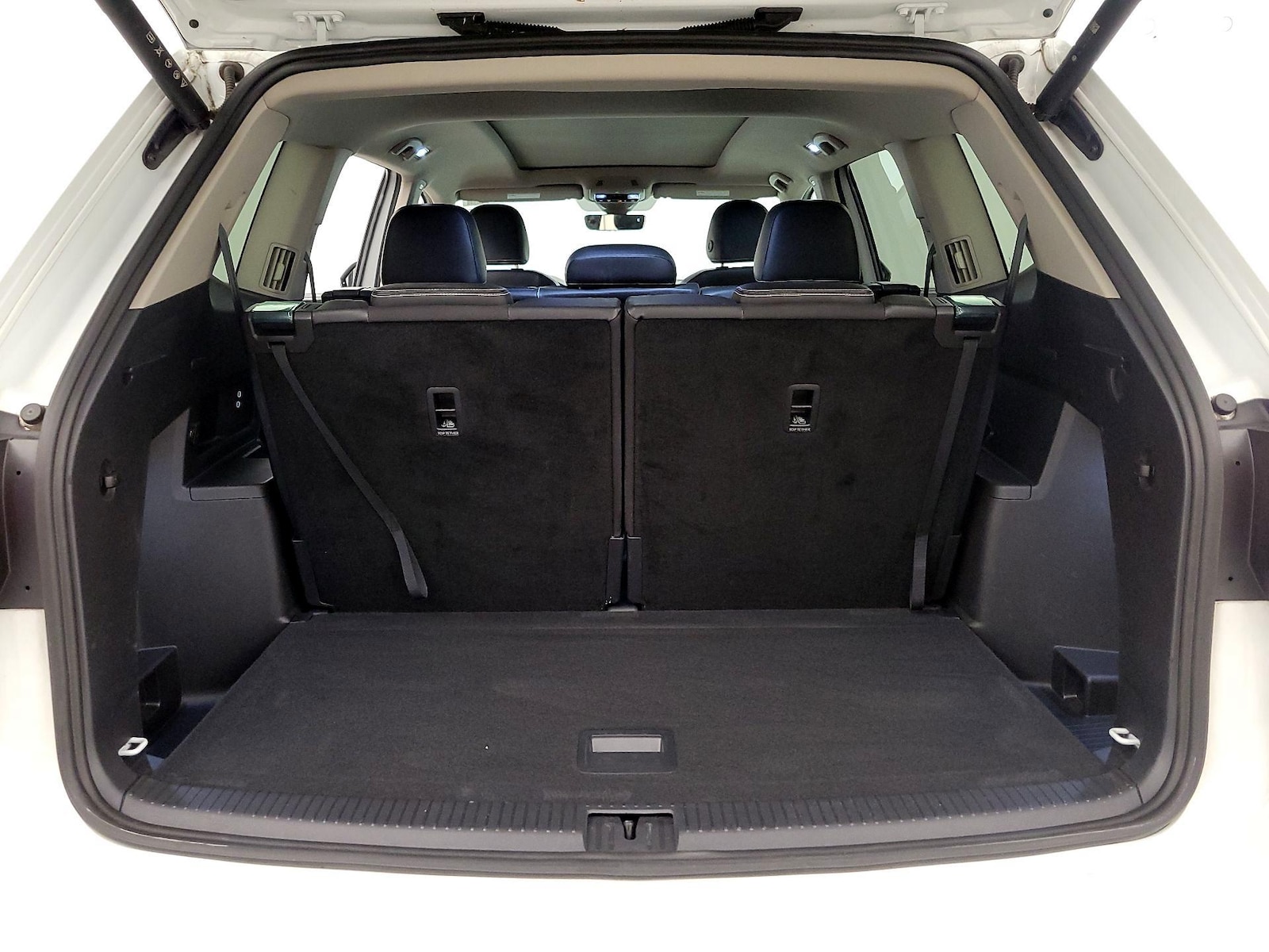 2024 Volkswagen Atlas SE w/Tech - Photo 23