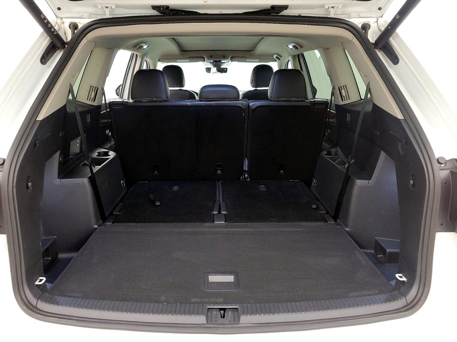 2024 Volkswagen Atlas SE w/Tech - Photo 24