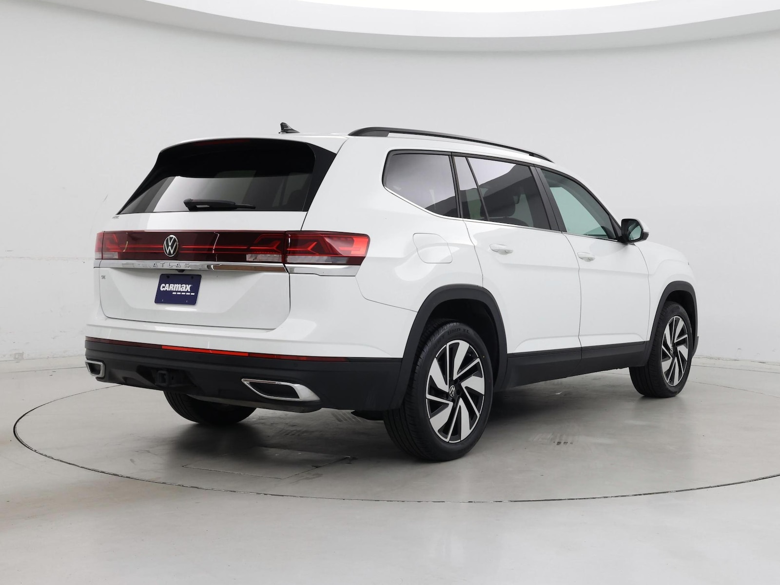 2024 Volkswagen Atlas SE w/Tech - Photo 9