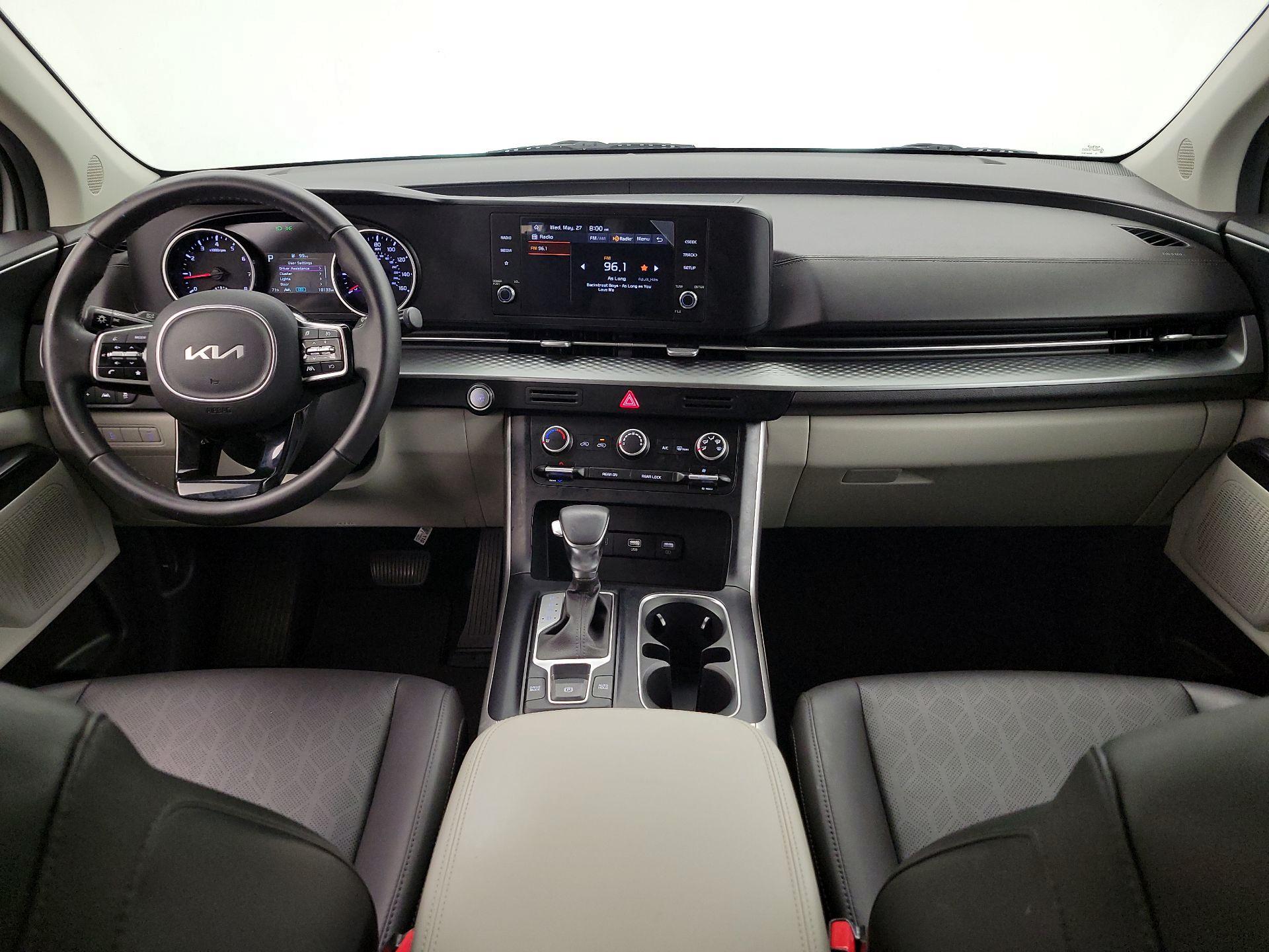 Thumbnail: 2023 Kia Carnival - 9