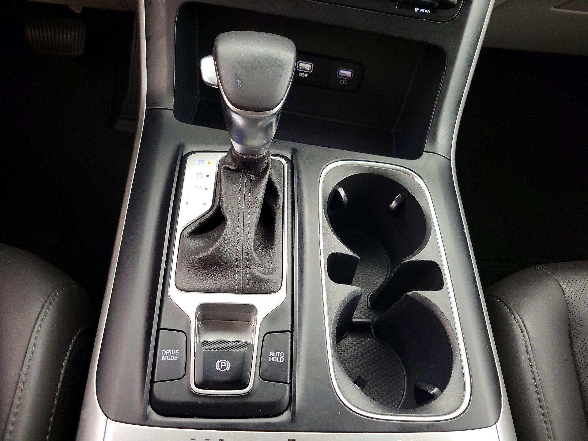 Thumbnail: 2023 Kia Carnival - 17