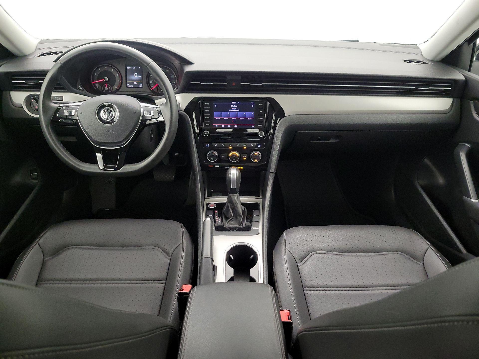 Thumbnail: 2022 Volkswagen Passat - 9