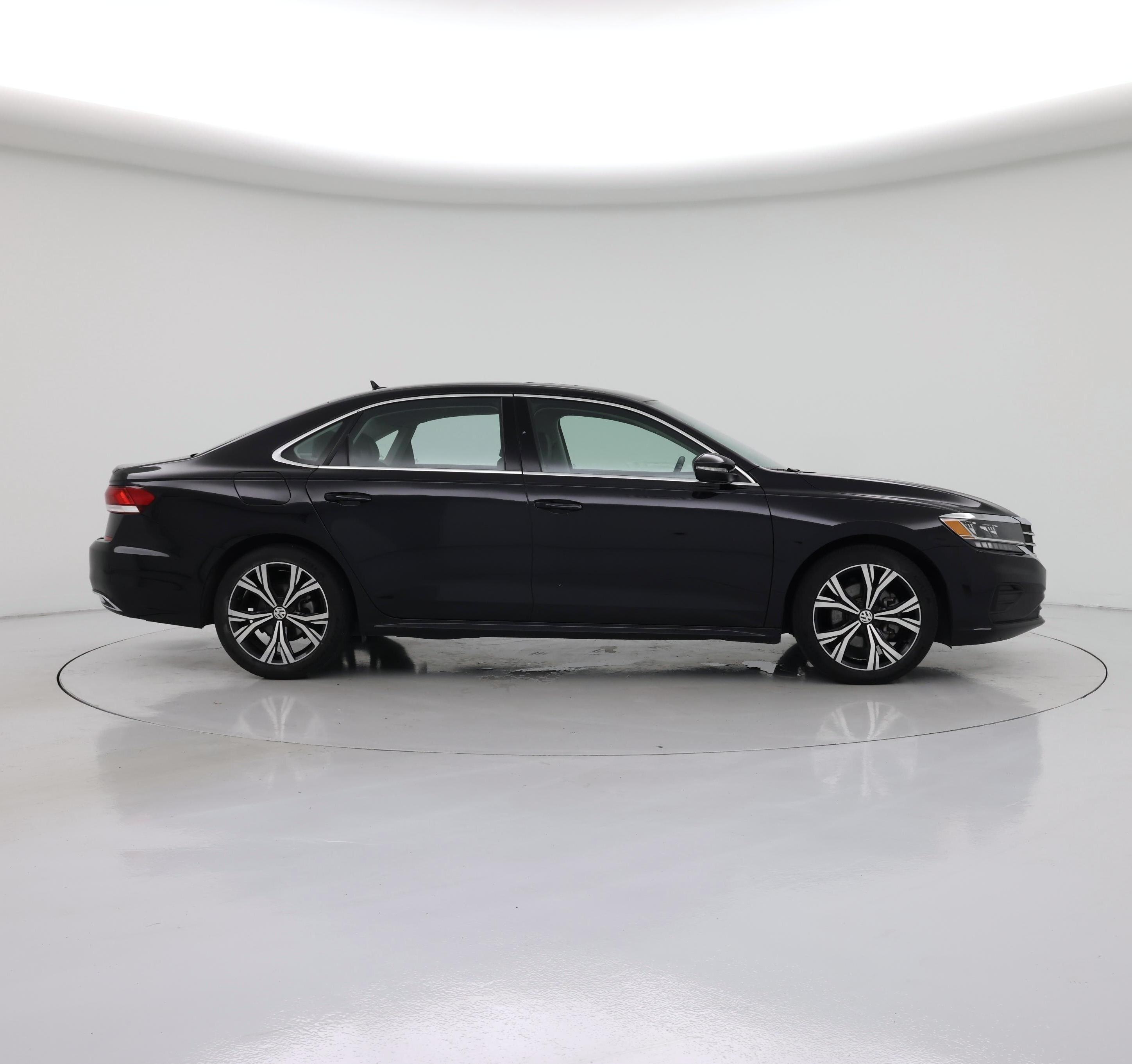 Thumbnail: 2022 Volkswagen Passat - 7