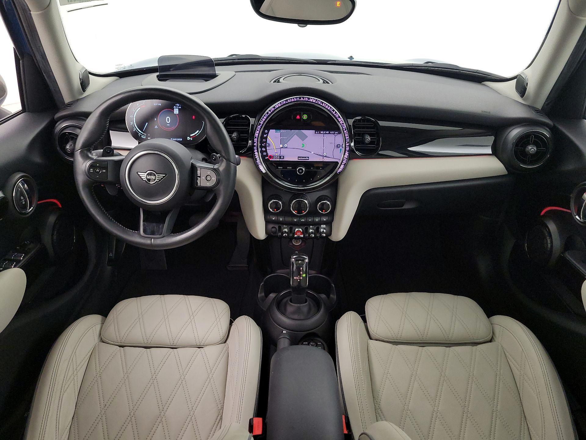 Thumbnail: 2022 MINI Cooper Hardtop - 8