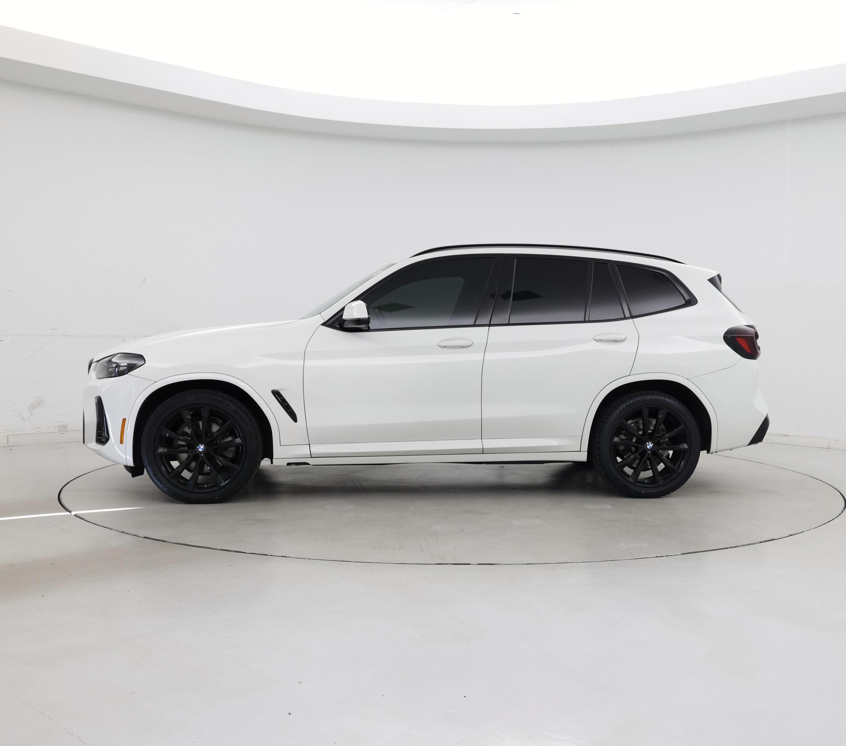 Thumbnail: 2023 BMW X3 - 3