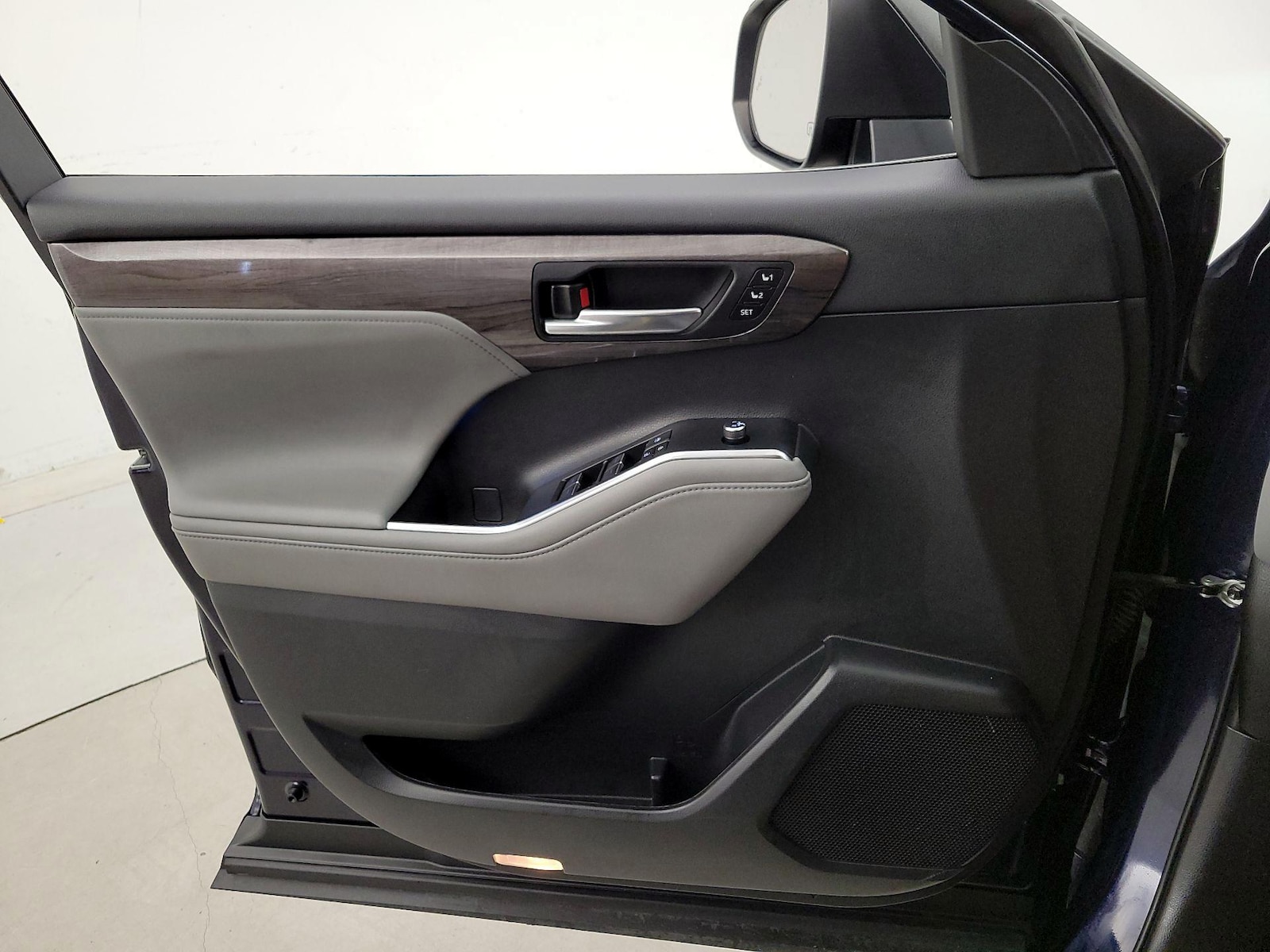 2022 Toyota Highlander Platinum - Photo 13