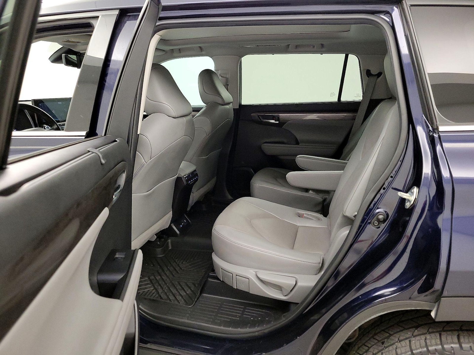 2022 Toyota Highlander Platinum - Photo 22