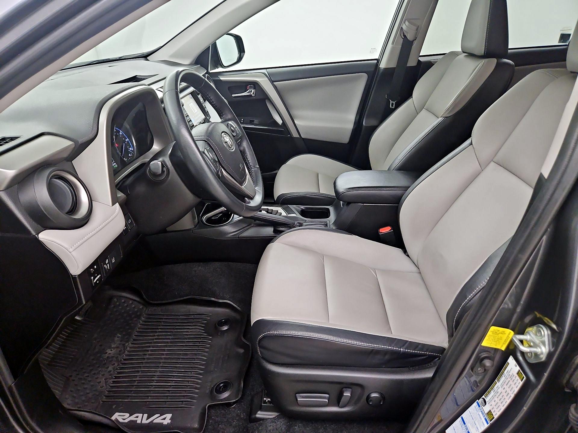 Thumbnail: 2018 Toyota RAV4 - 9