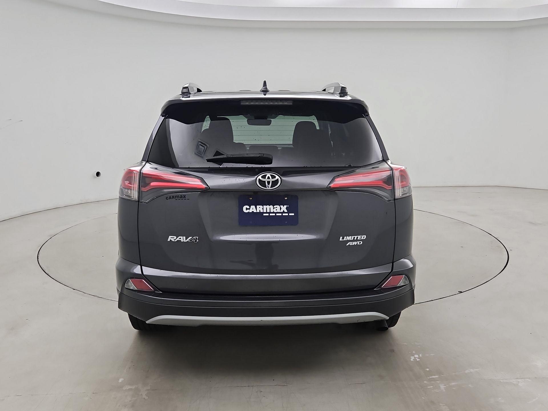 Thumbnail: 2018 Toyota RAV4 - 6