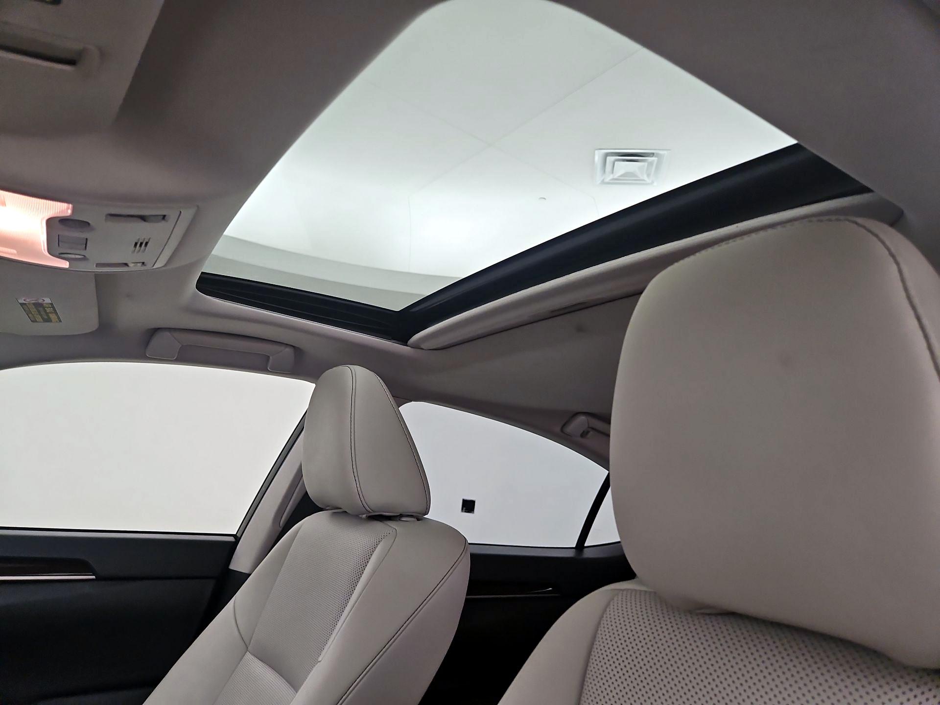 Thumbnail: 2015 Lexus ES - 17