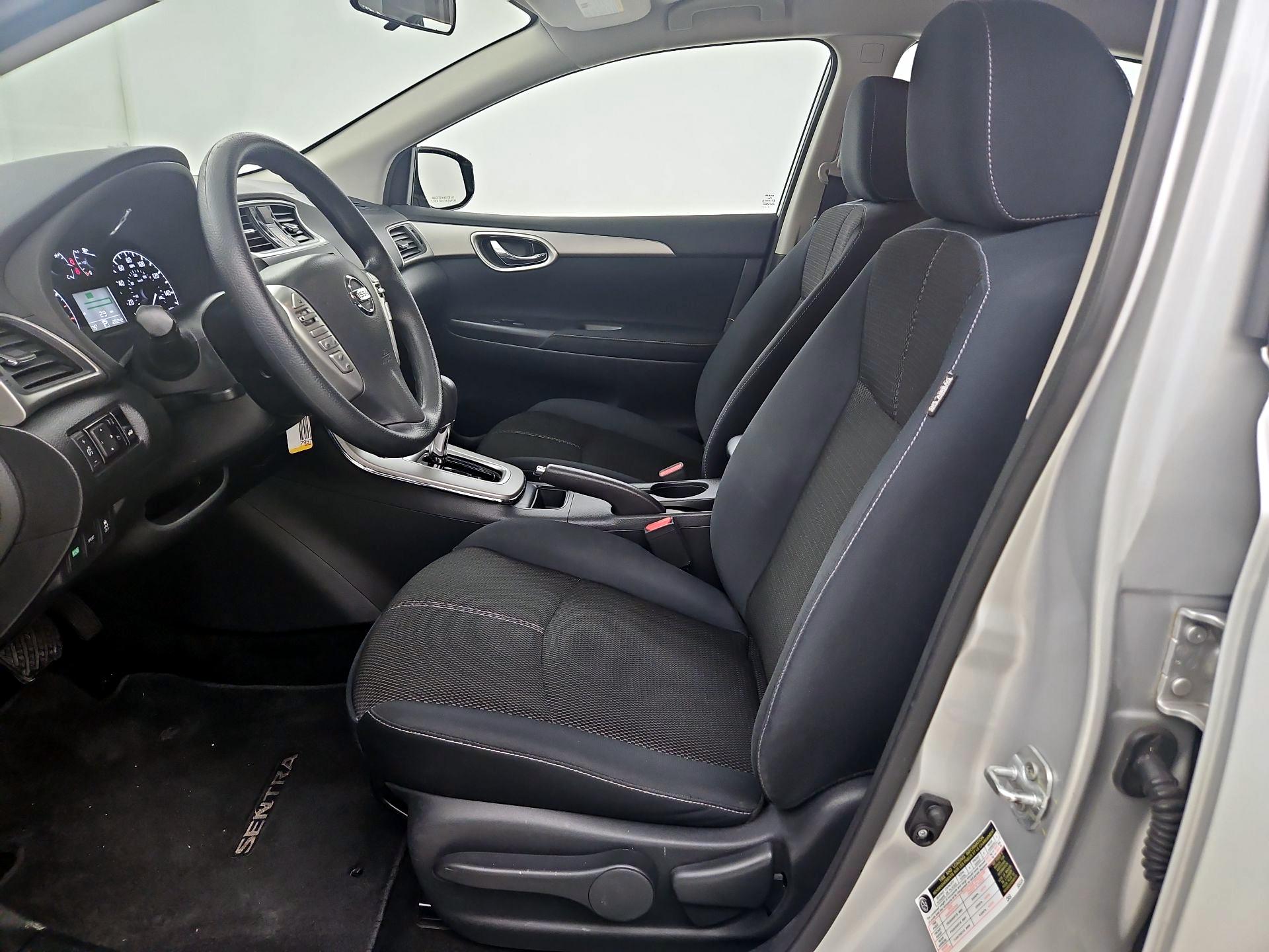 Thumbnail: 2015 Nissan Sentra - 9