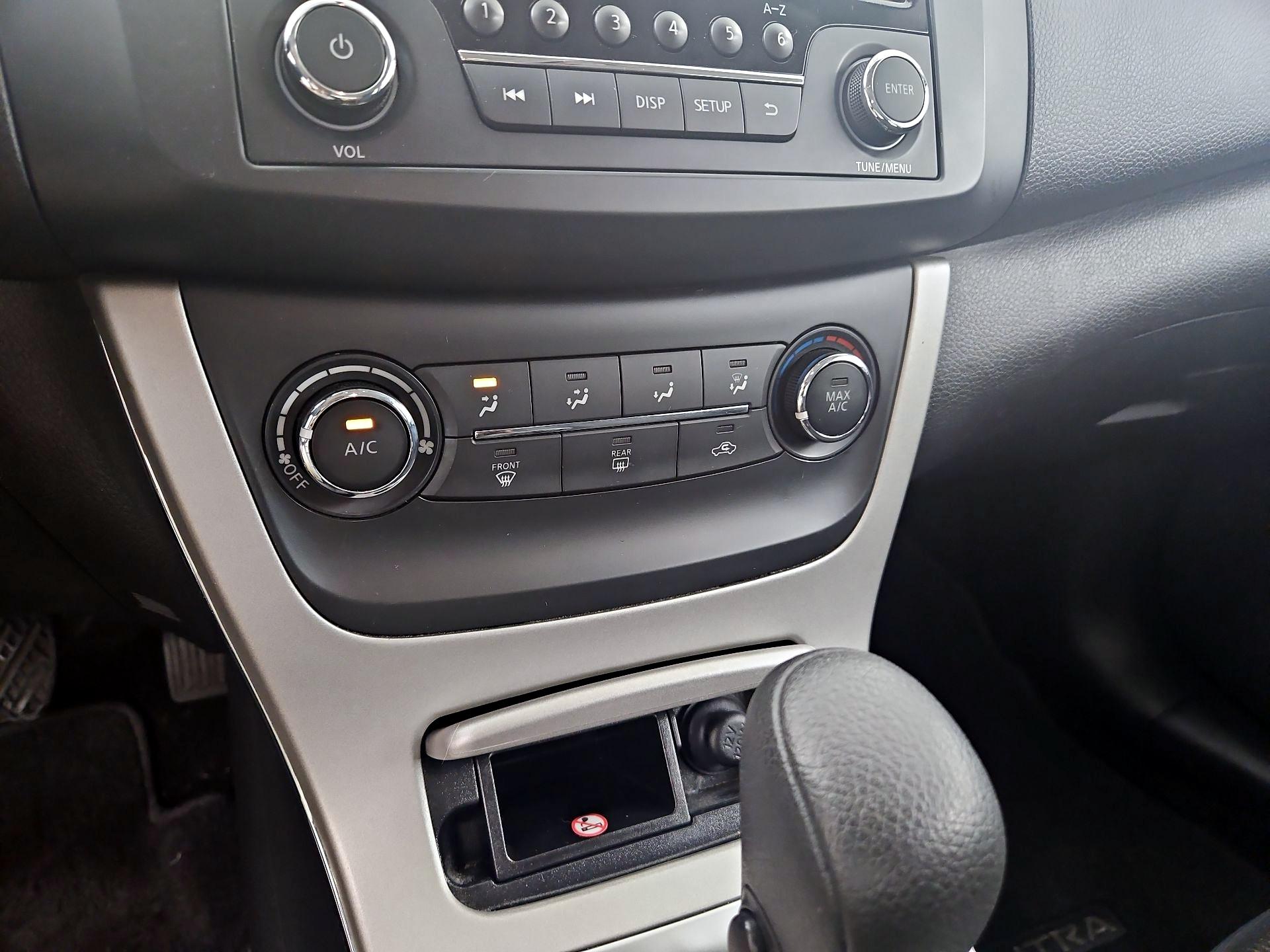 Thumbnail: 2015 Nissan Sentra - 13