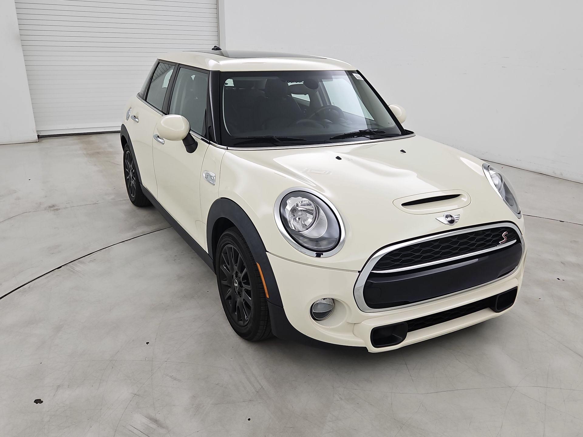 Thumbnail: 2016 MINI Cooper Hardtop - 1