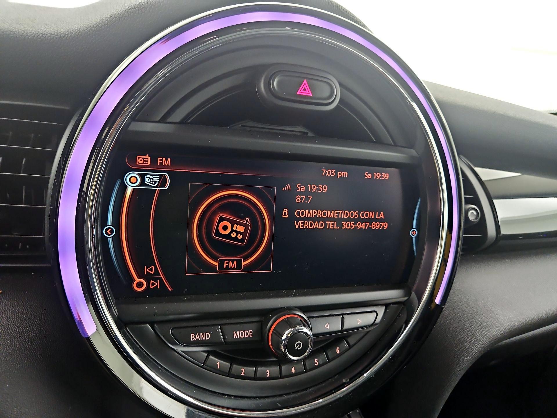 Thumbnail: 2016 MINI Cooper Hardtop - 14