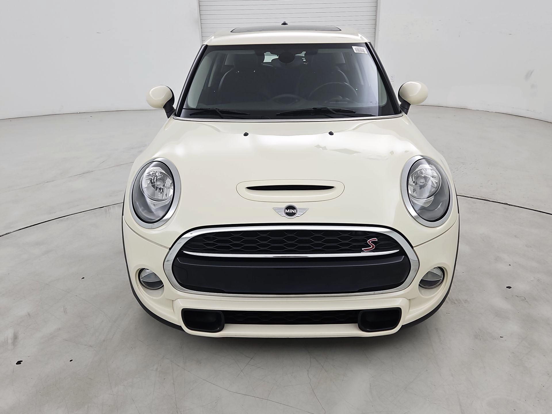 Thumbnail: 2016 MINI Cooper Hardtop - 2