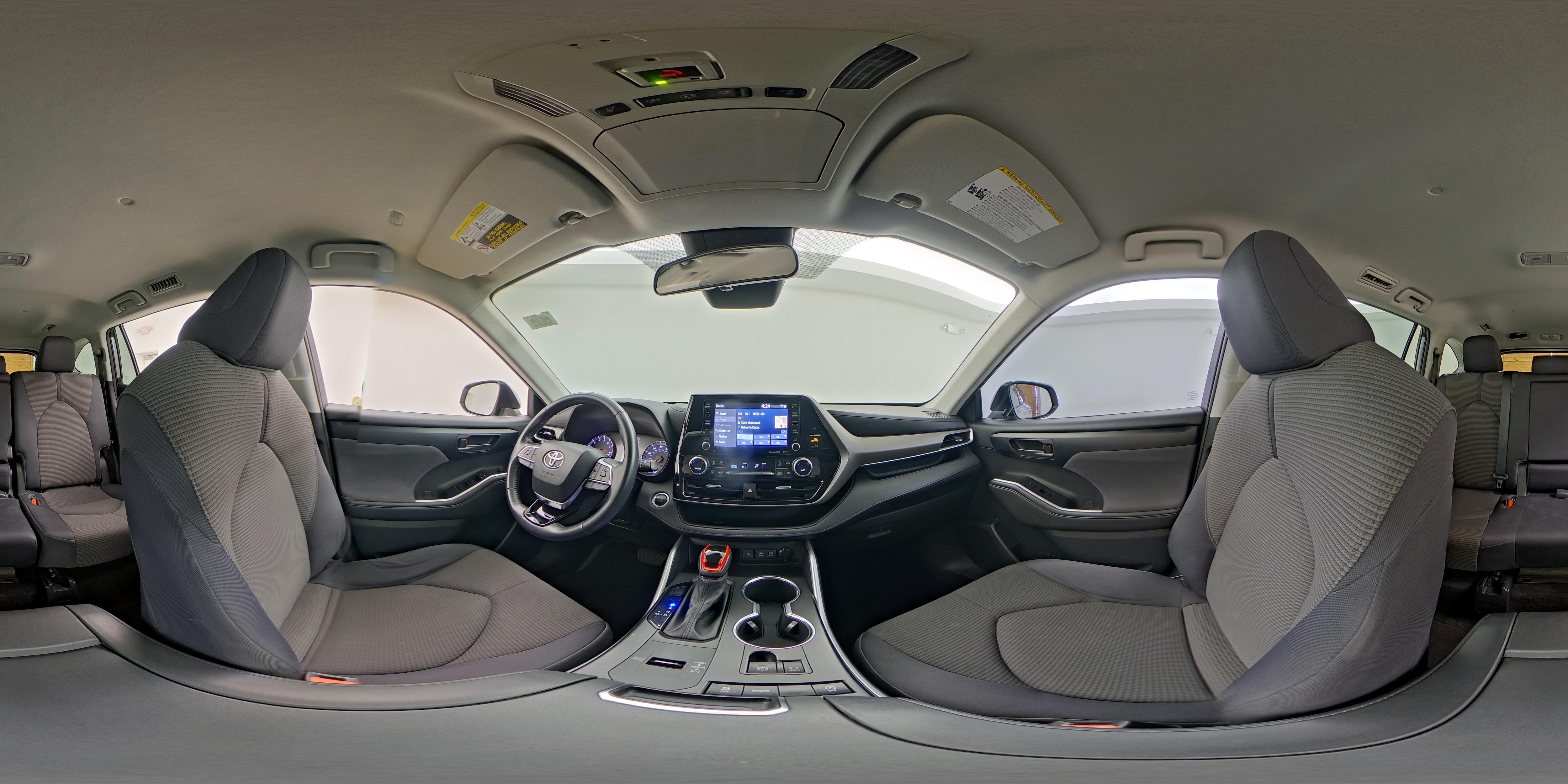 2020 Toyota Highlander LE - Photo 26