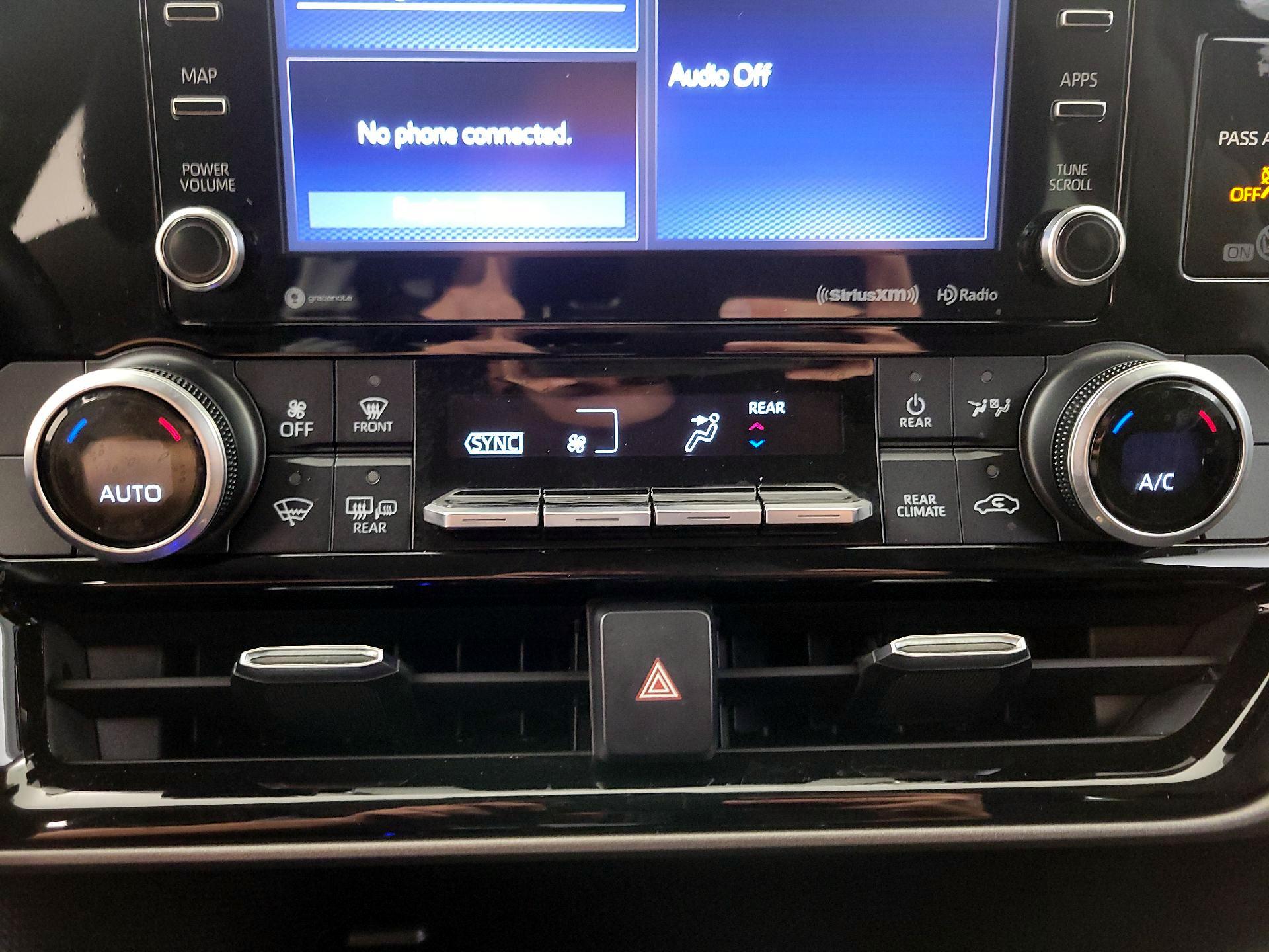 Thumbnail: 2020 Toyota Highlander - 16