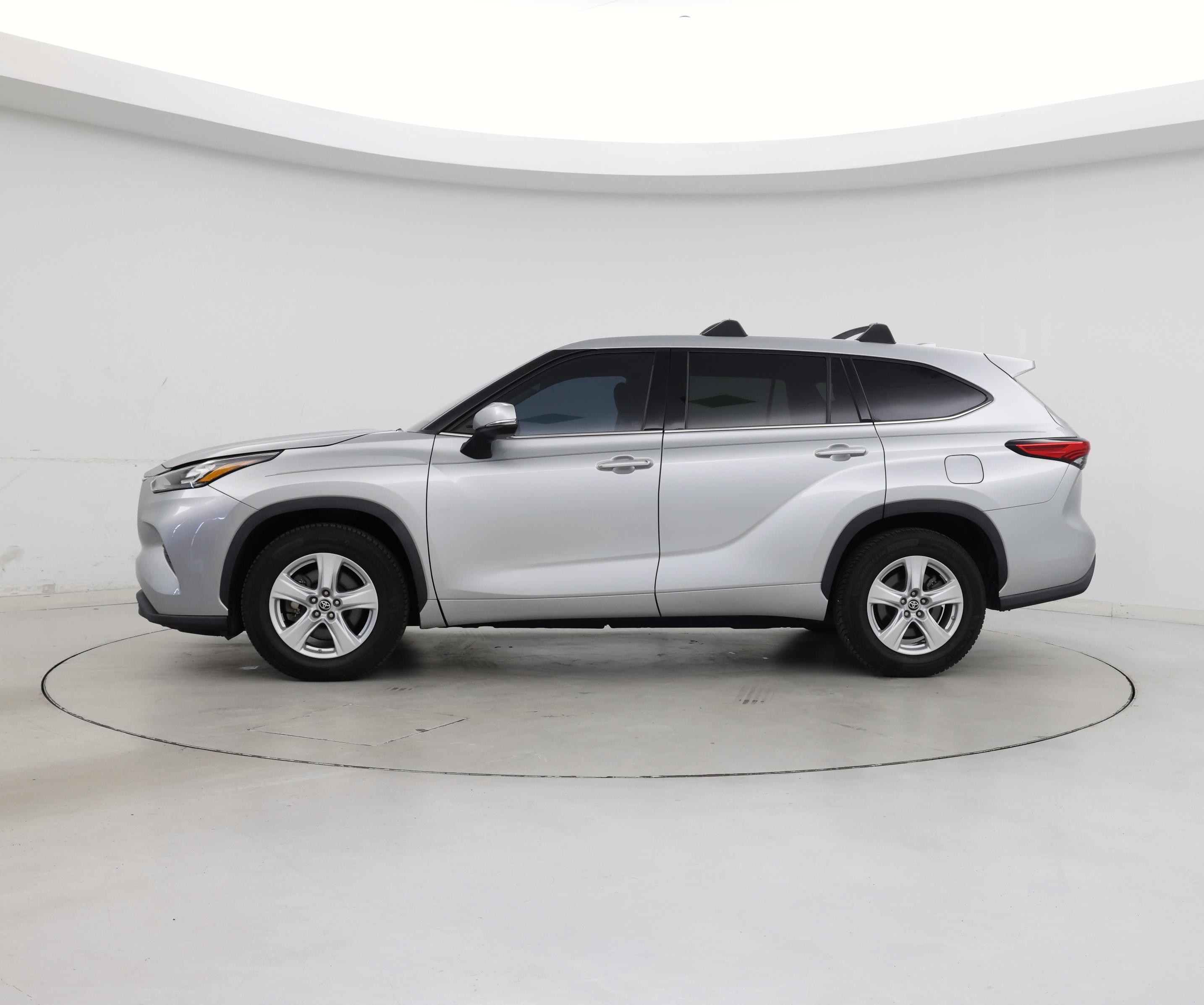 Thumbnail: 2020 Toyota Highlander - 3