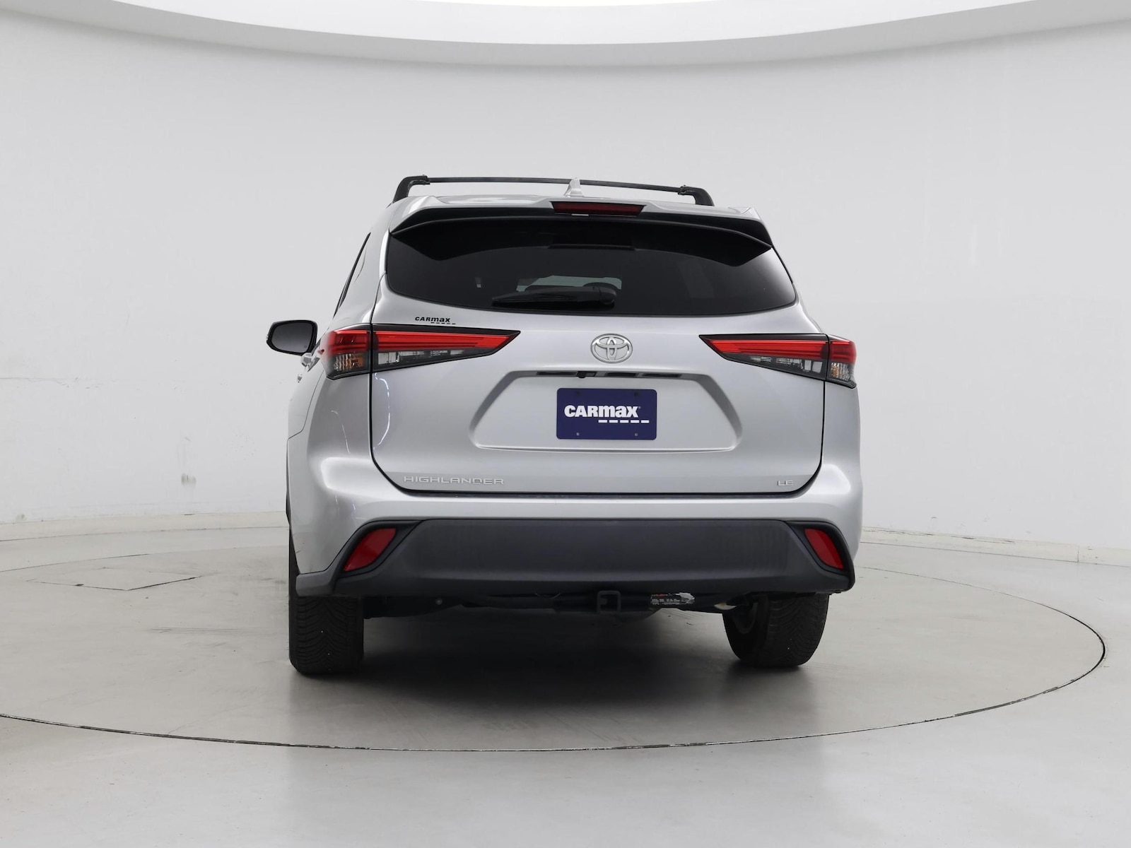 2020 Toyota Highlander LE - Photo 7