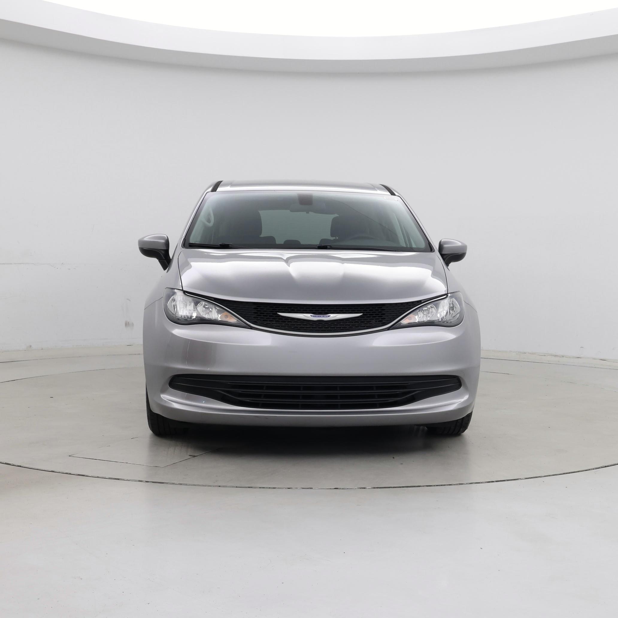 Thumbnail: 2020 Chrysler Voyager - 5