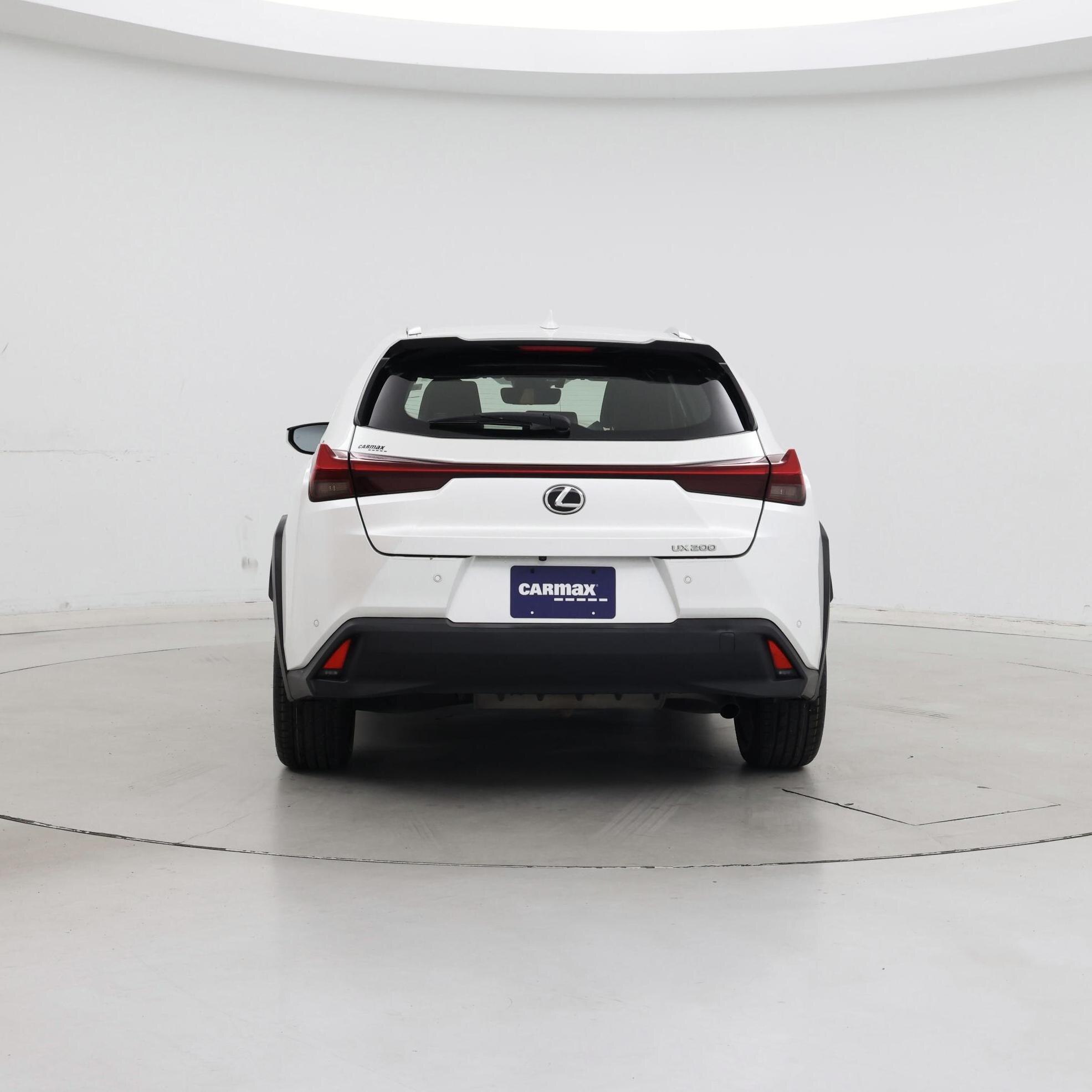 Thumbnail: 2021 Lexus UX - 6