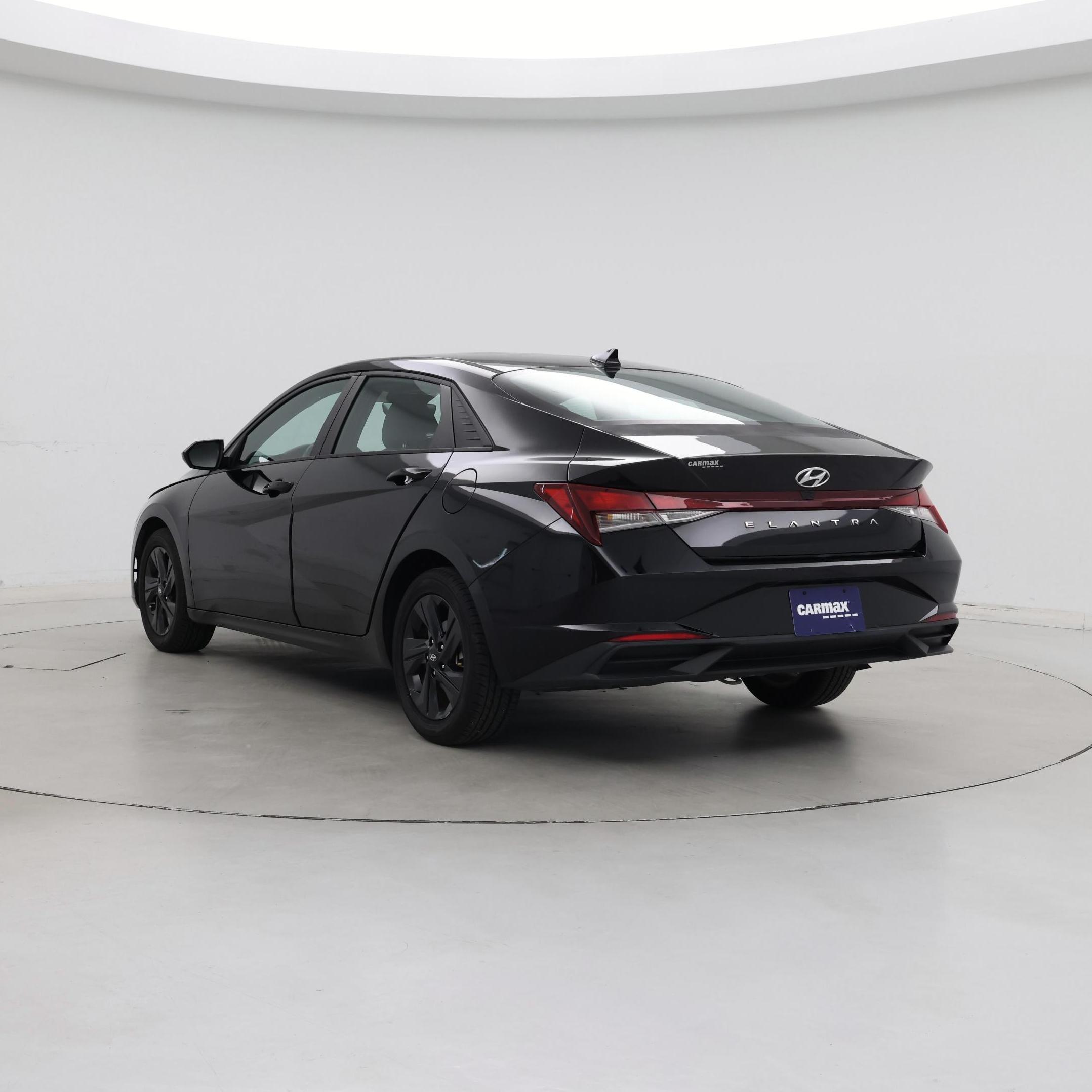 Thumbnail: 2023 Hyundai Elantra - 2