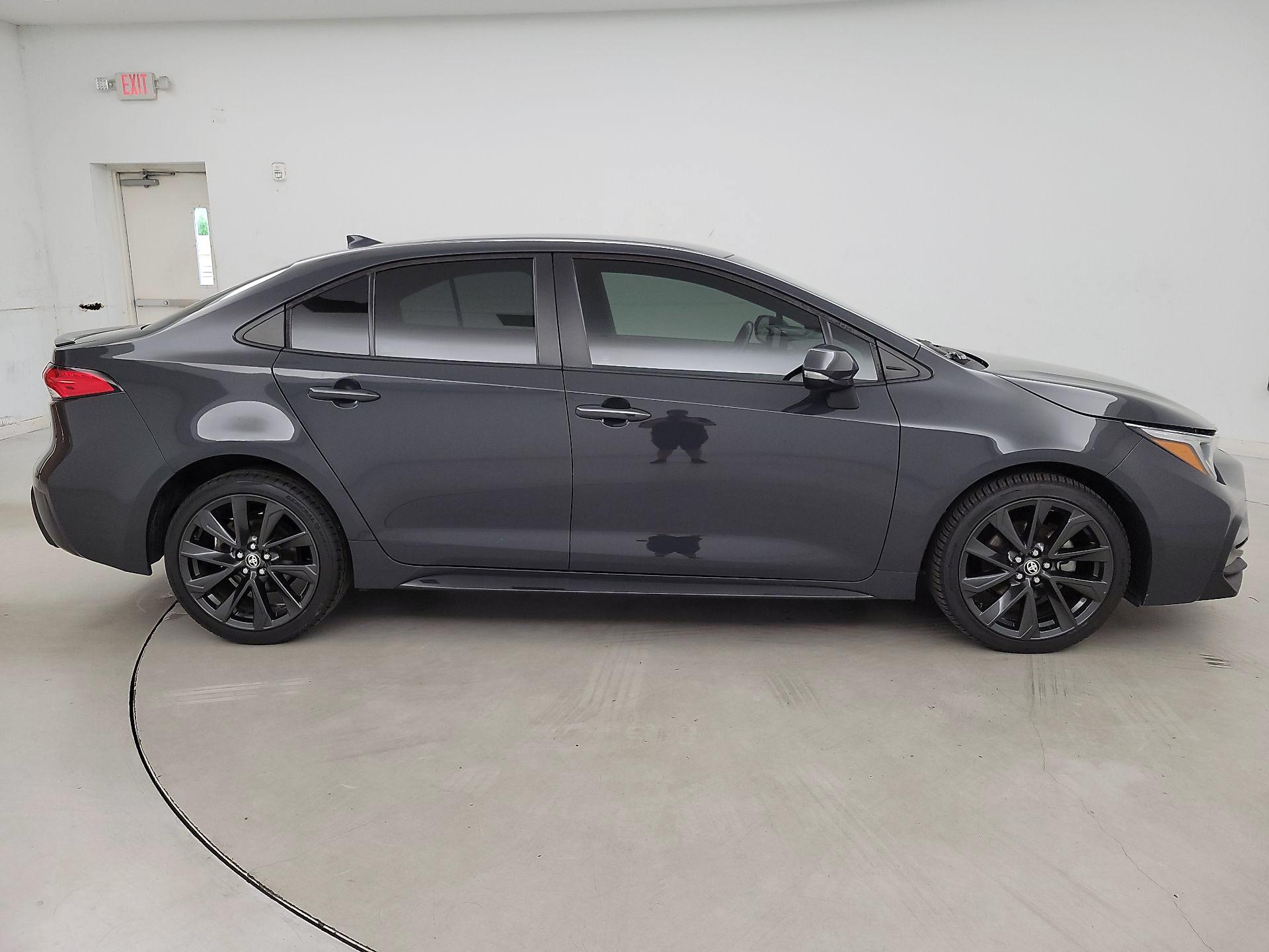 Thumbnail: 2023 Toyota Corolla - 4