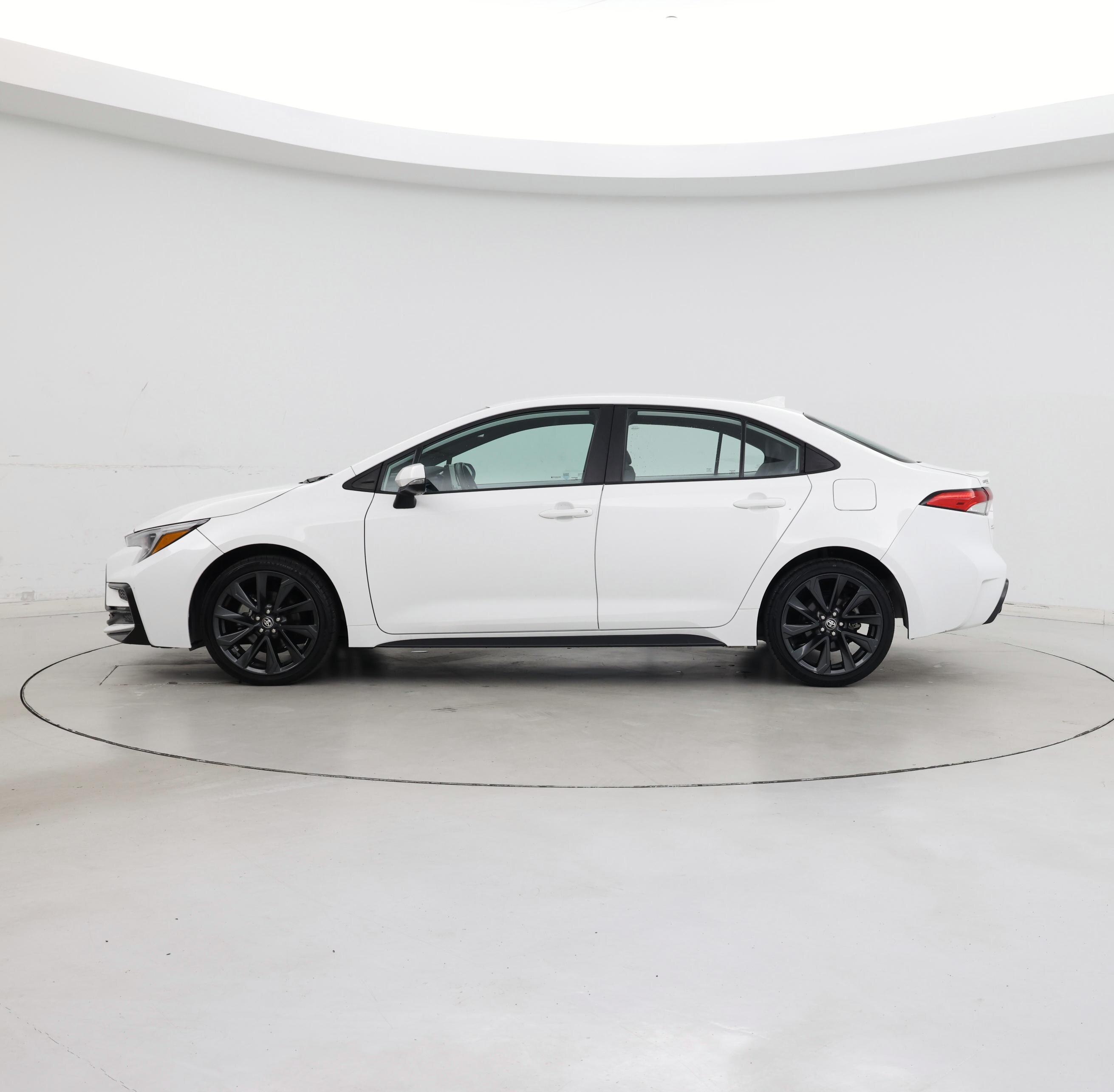 Thumbnail: 2024 Toyota Corolla - 3