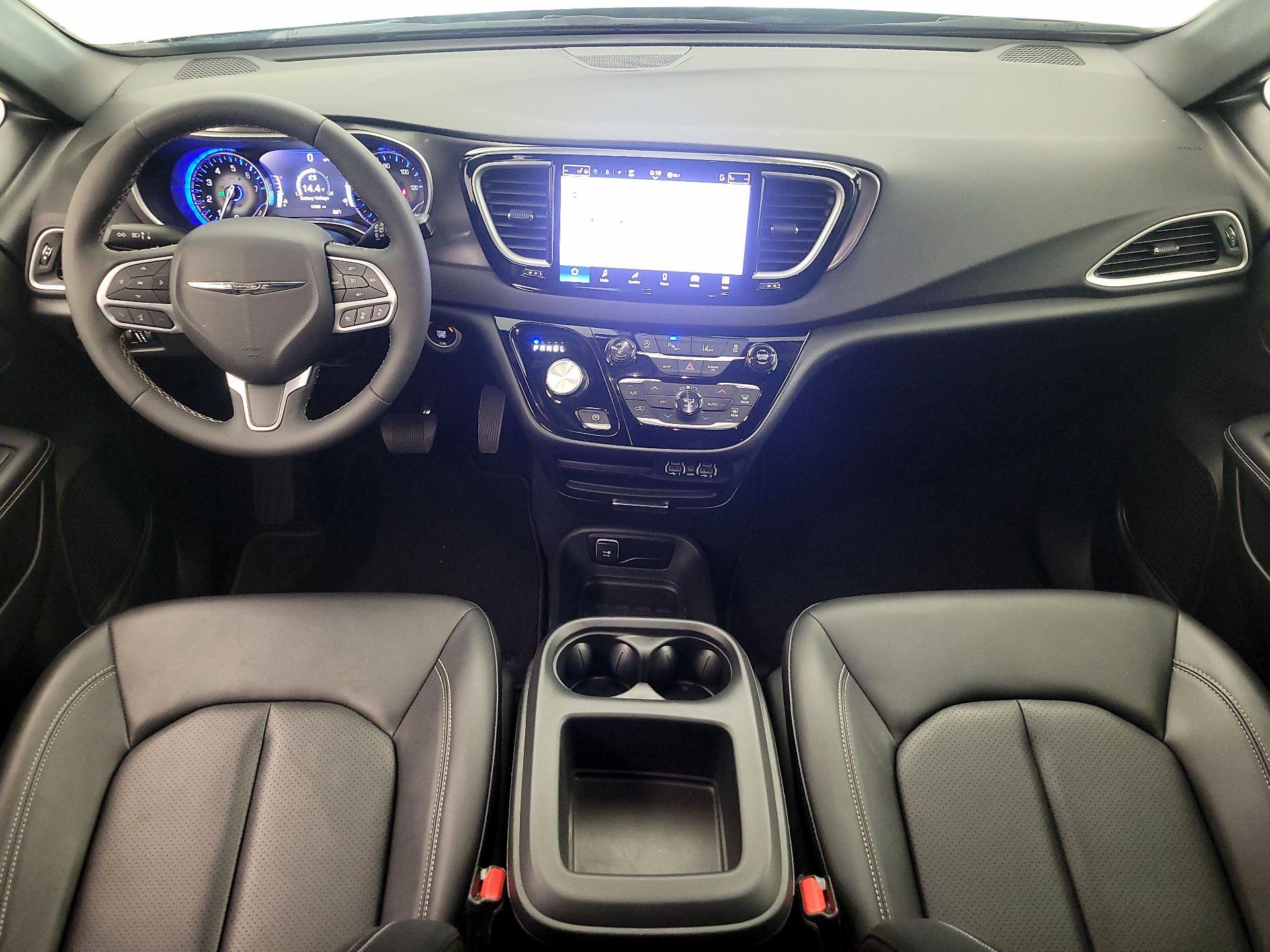 Thumbnail: 2025 Chrysler Pacifica - 9