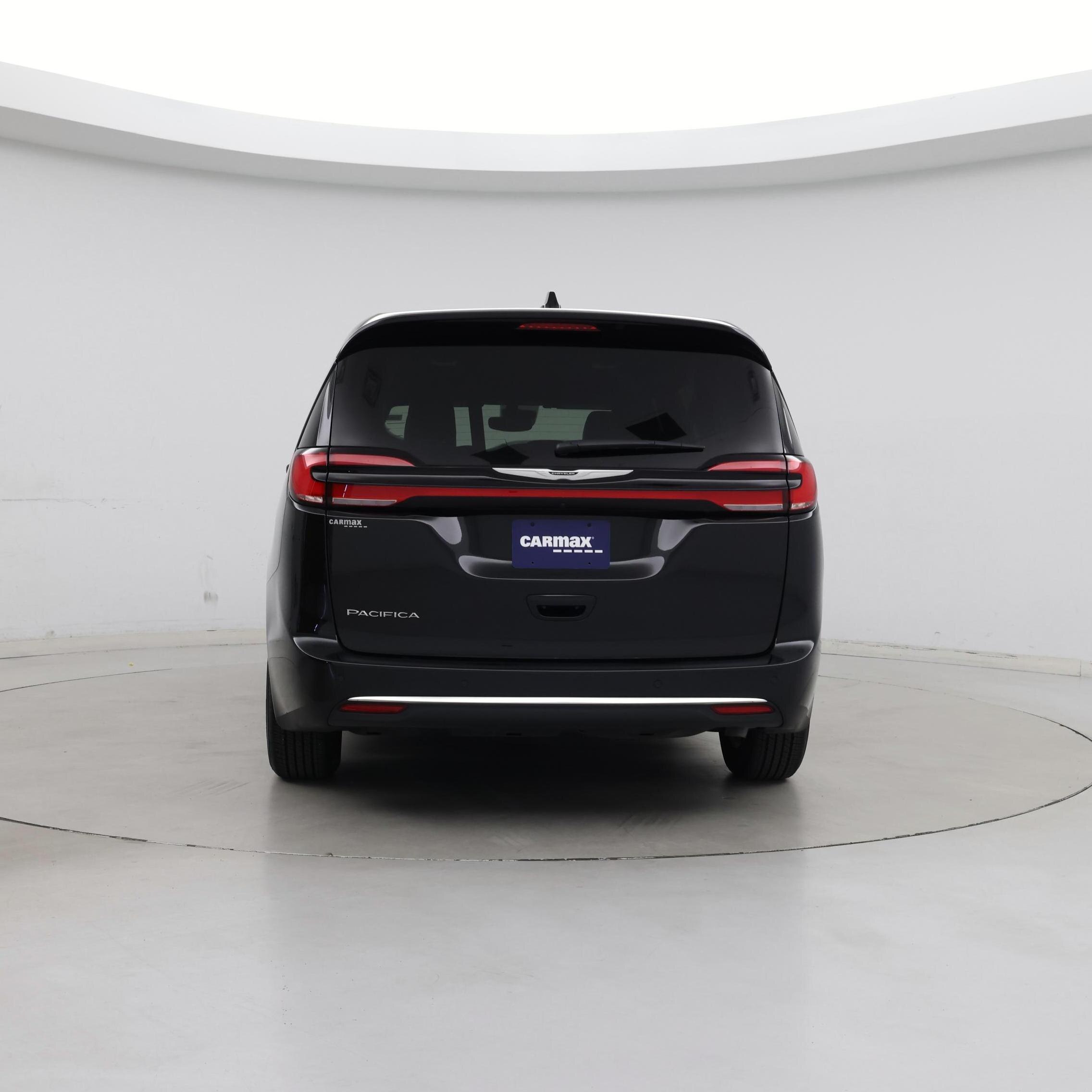 Thumbnail: 2025 Chrysler Pacifica - 6