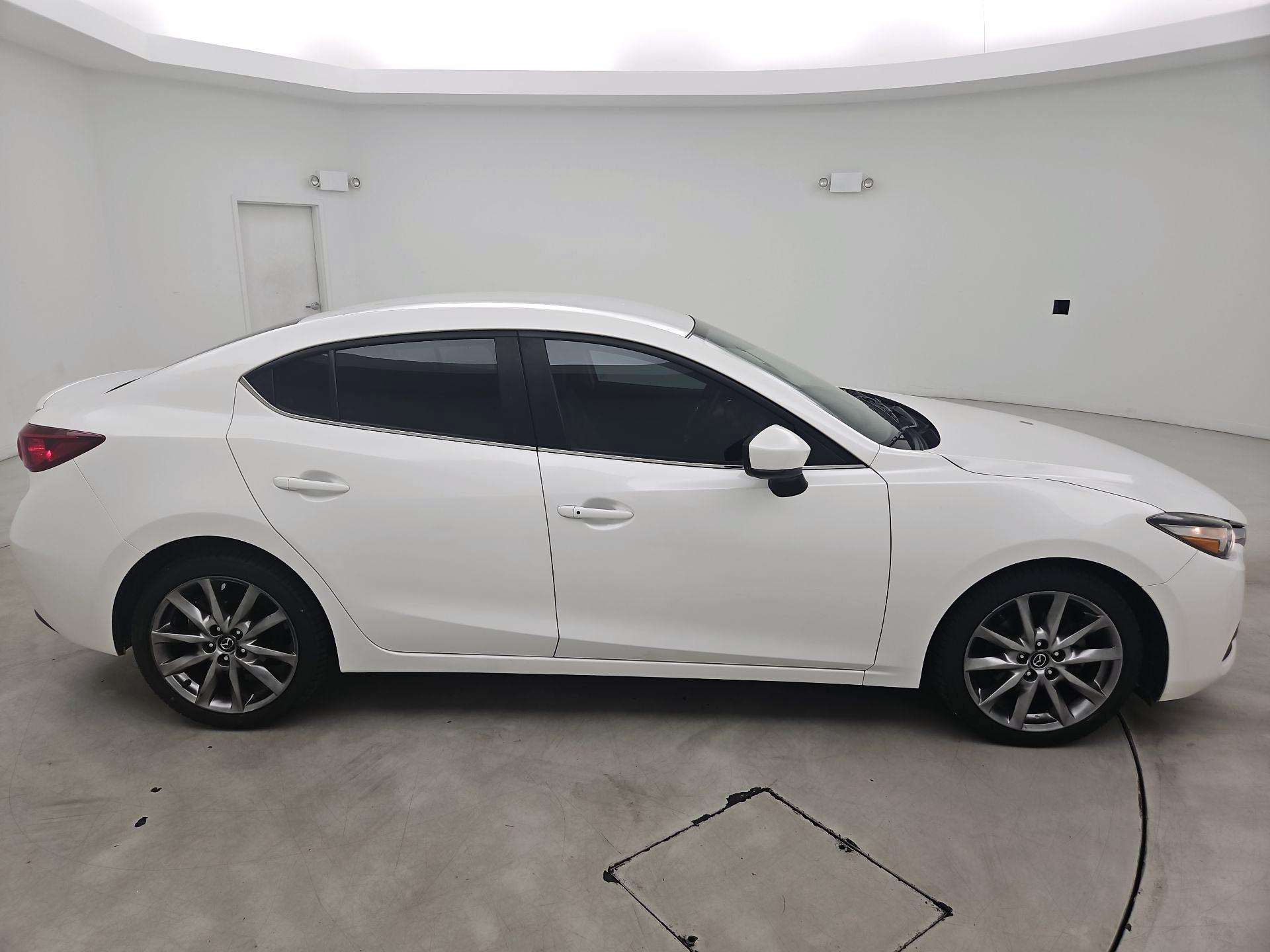 Thumbnail: 2018 Mazda Mazda3 - 4