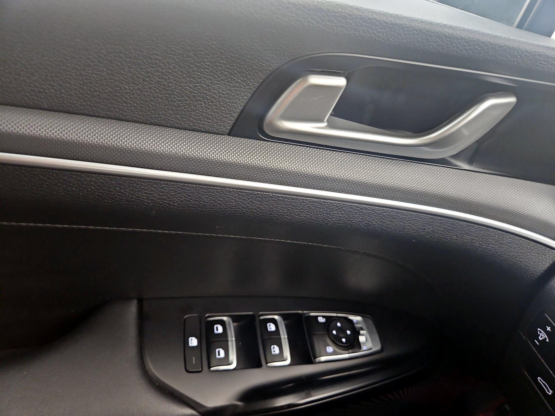Thumbnail: 2021 Kia K5 - 10