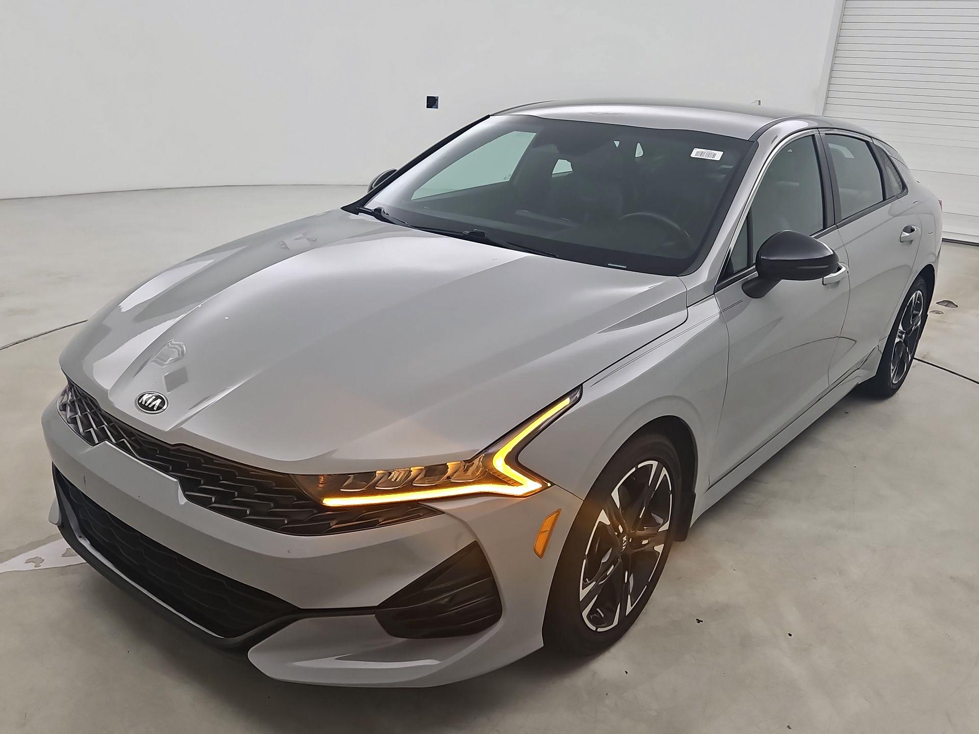 Thumbnail: 2021 Kia K5 - 3