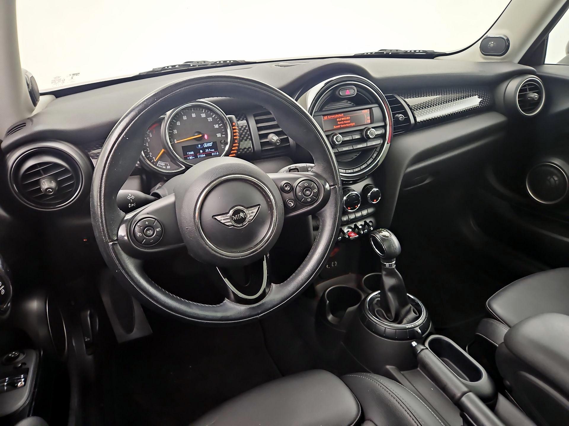 Thumbnail: 2015 MINI Cooper Hardtop - 9