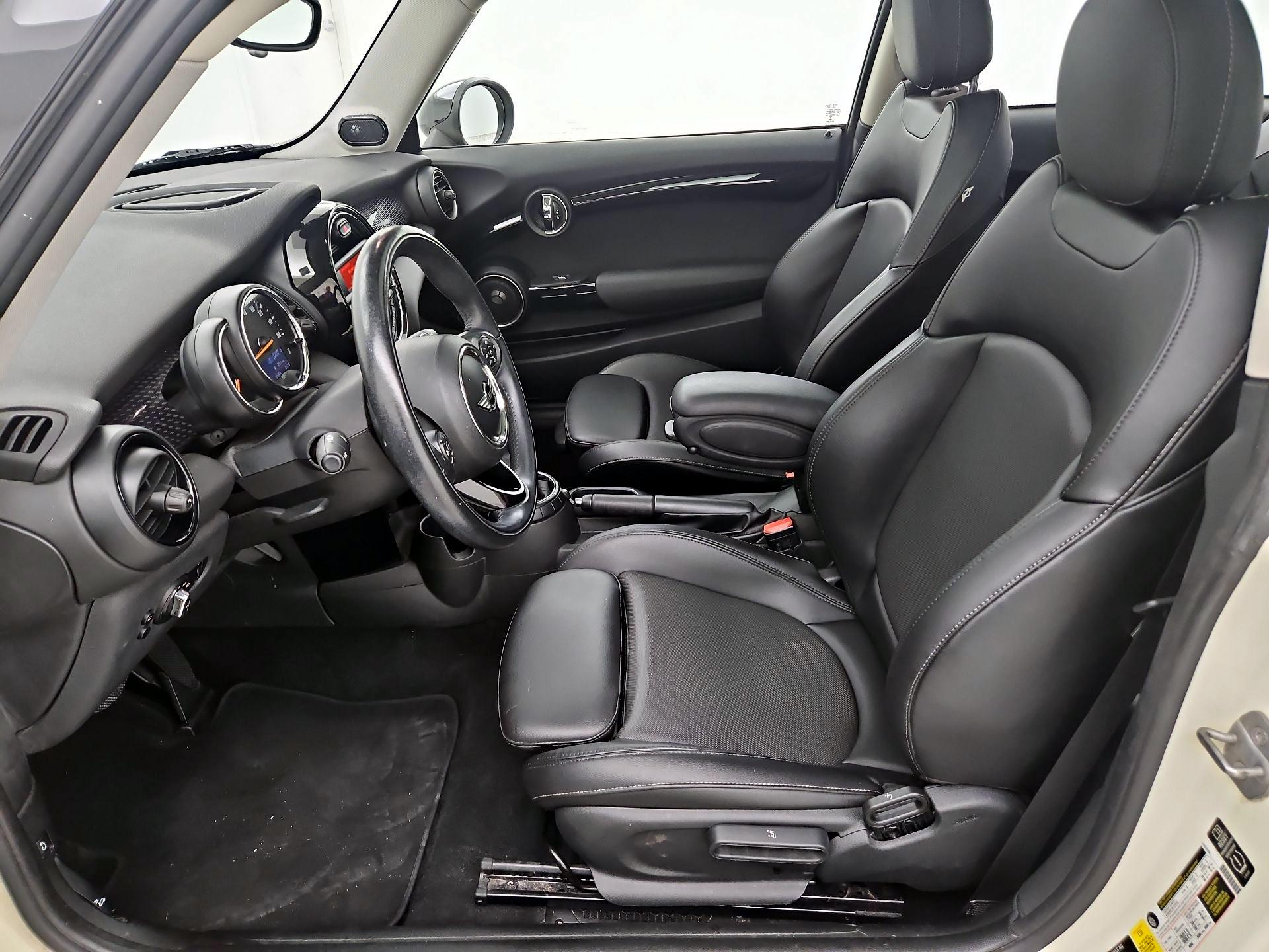 Thumbnail: 2015 MINI Cooper Hardtop - 11