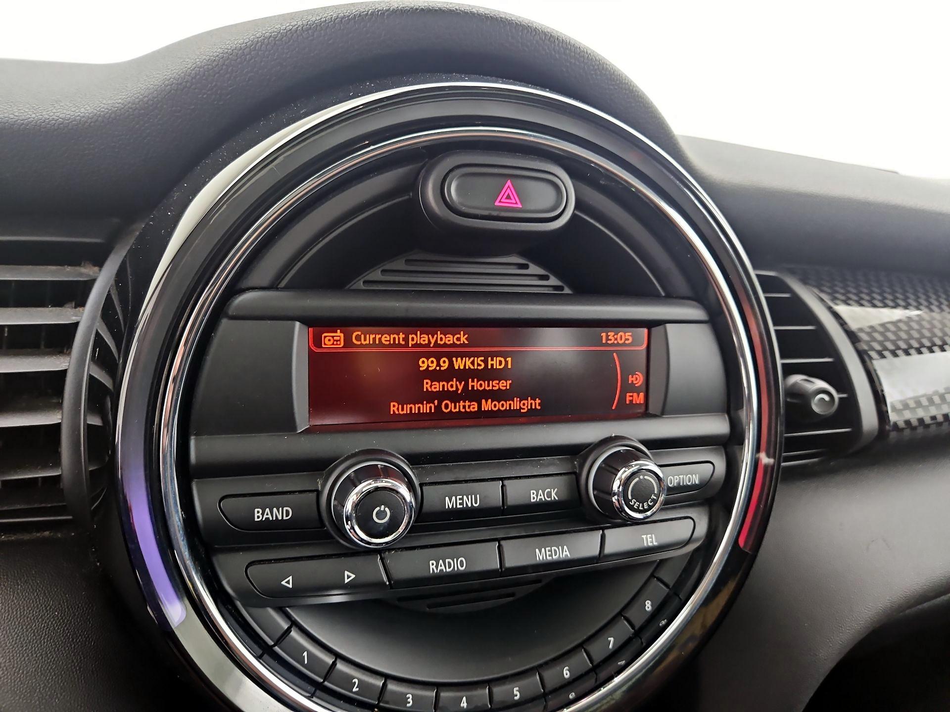 Thumbnail: 2015 MINI Cooper Hardtop - 14