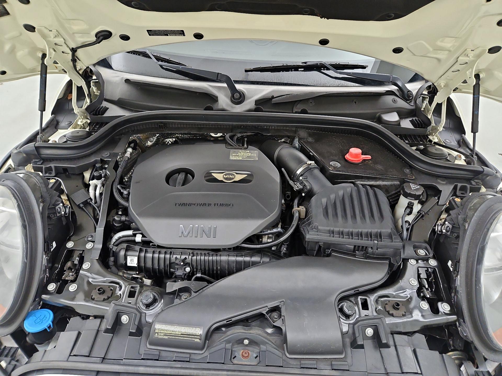 Thumbnail: 2015 MINI Cooper Hardtop - 20