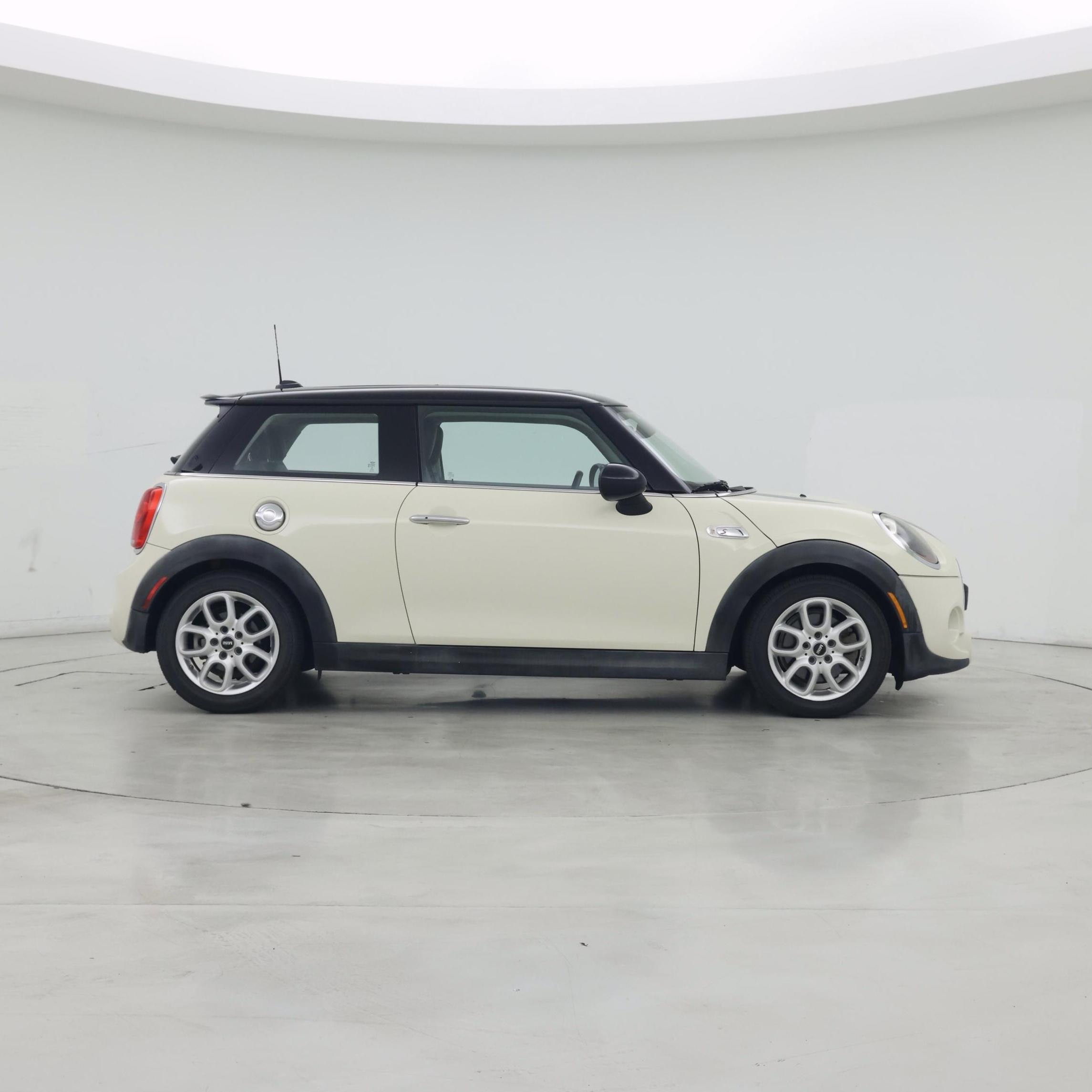 Thumbnail: 2015 MINI Cooper Hardtop - 7
