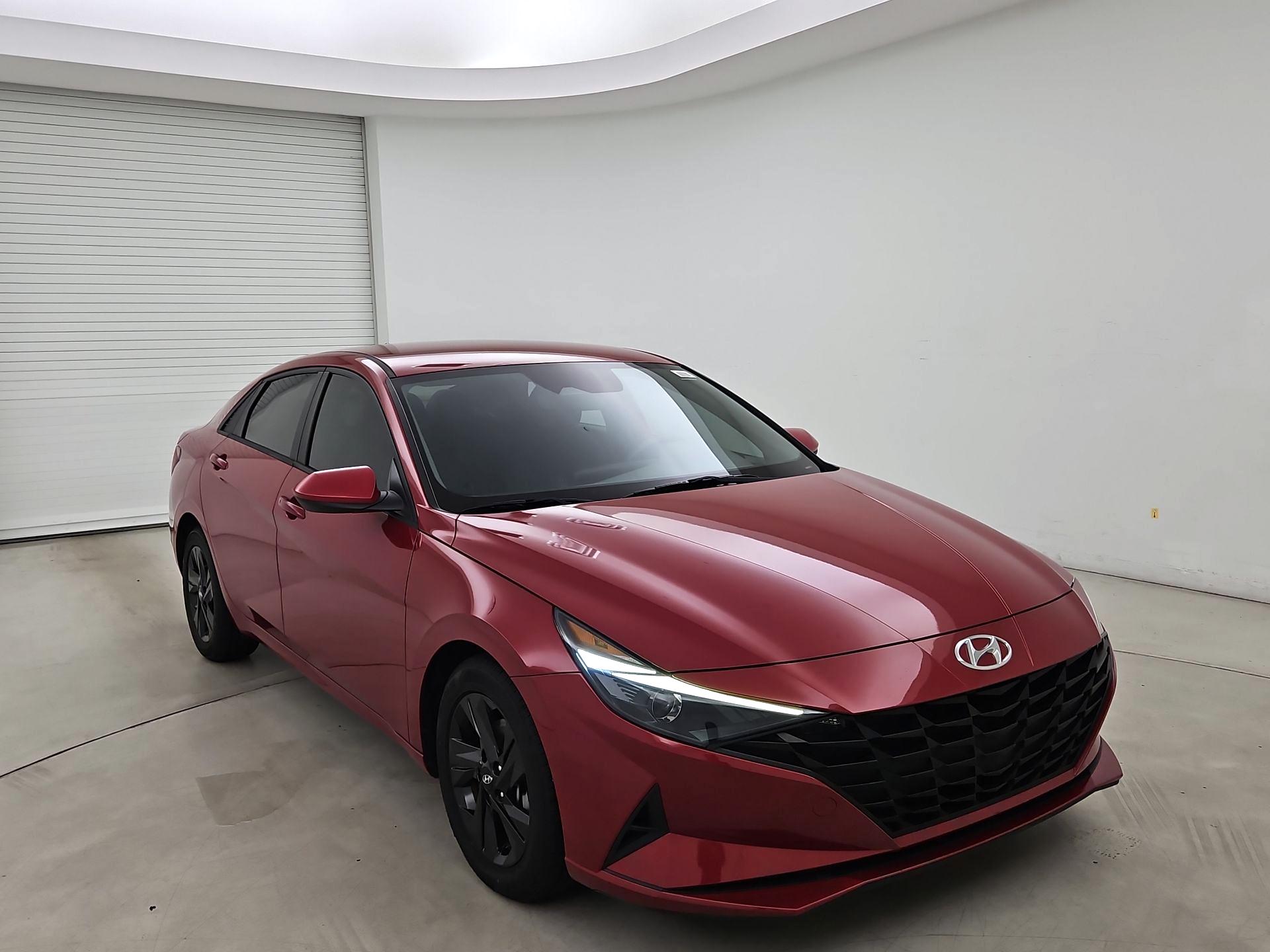 Thumbnail: 2022 Hyundai Elantra - 1