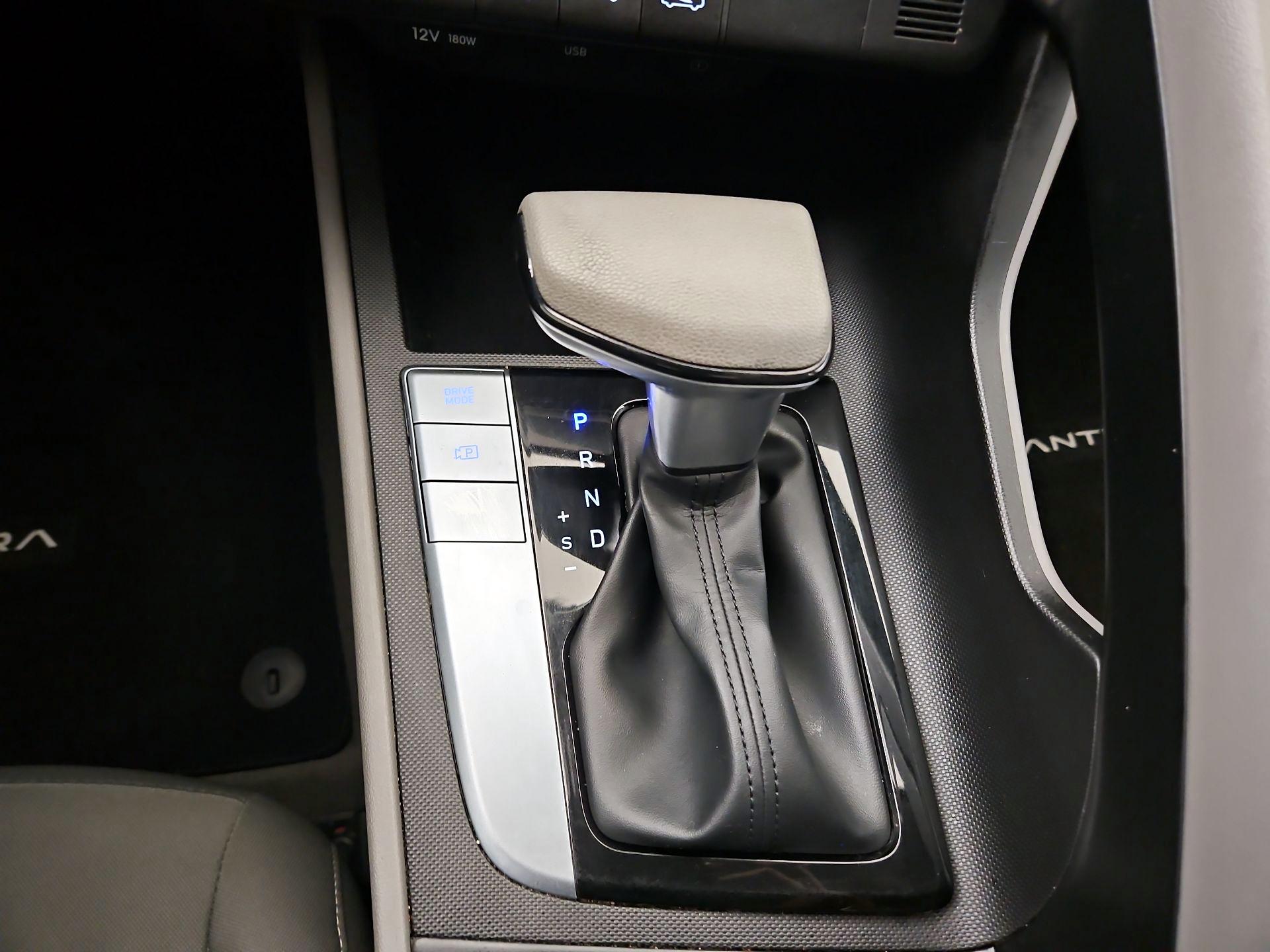 Thumbnail: 2022 Hyundai Elantra - 15