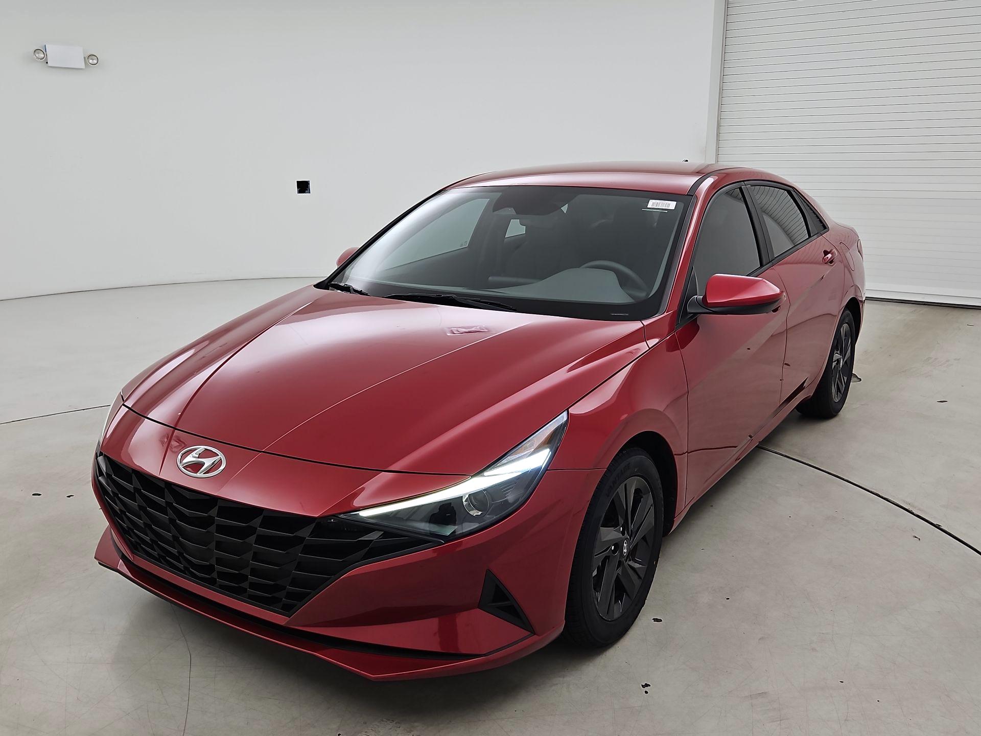 Thumbnail: 2022 Hyundai Elantra - 3