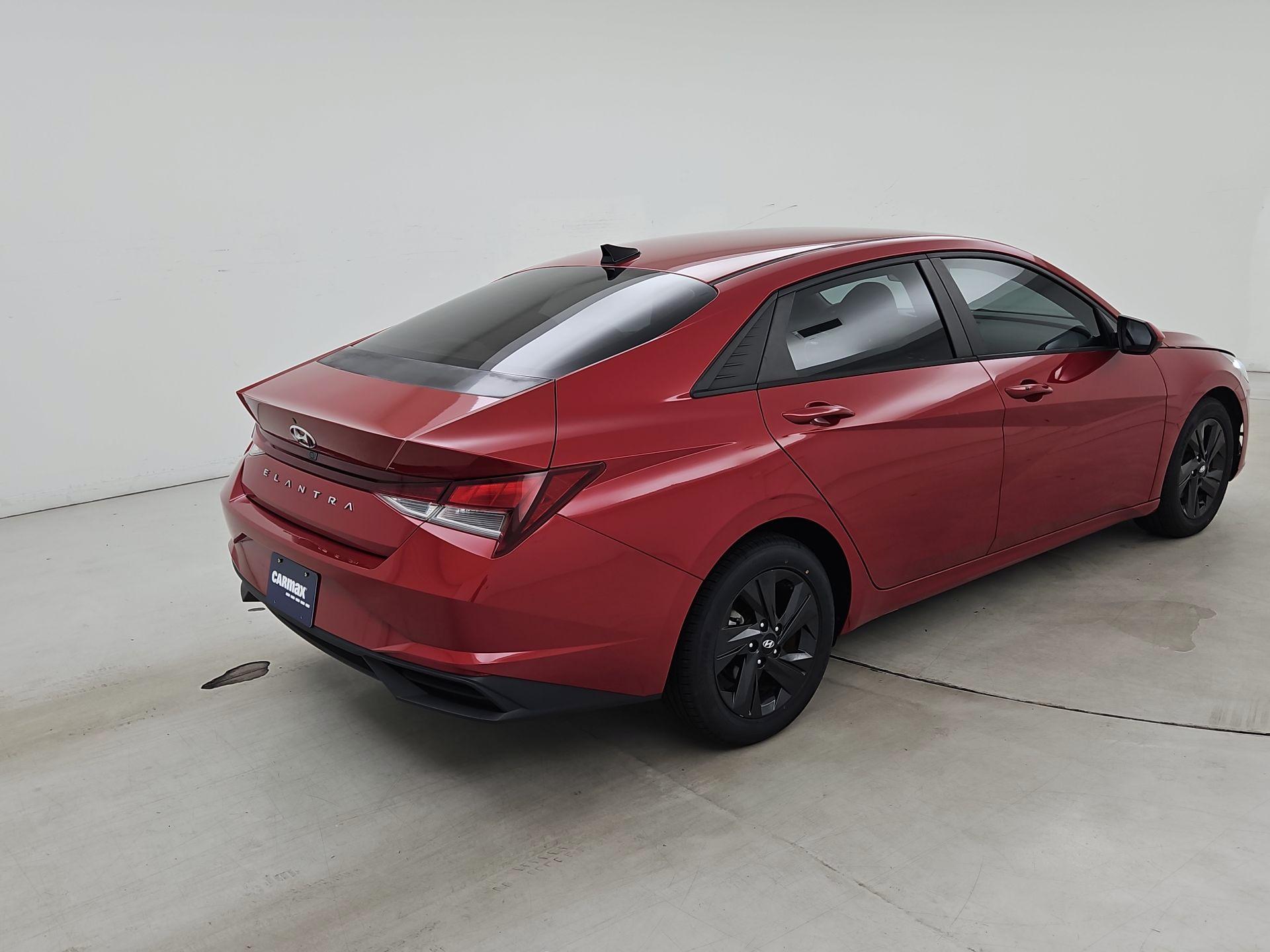 Thumbnail: 2022 Hyundai Elantra - 5