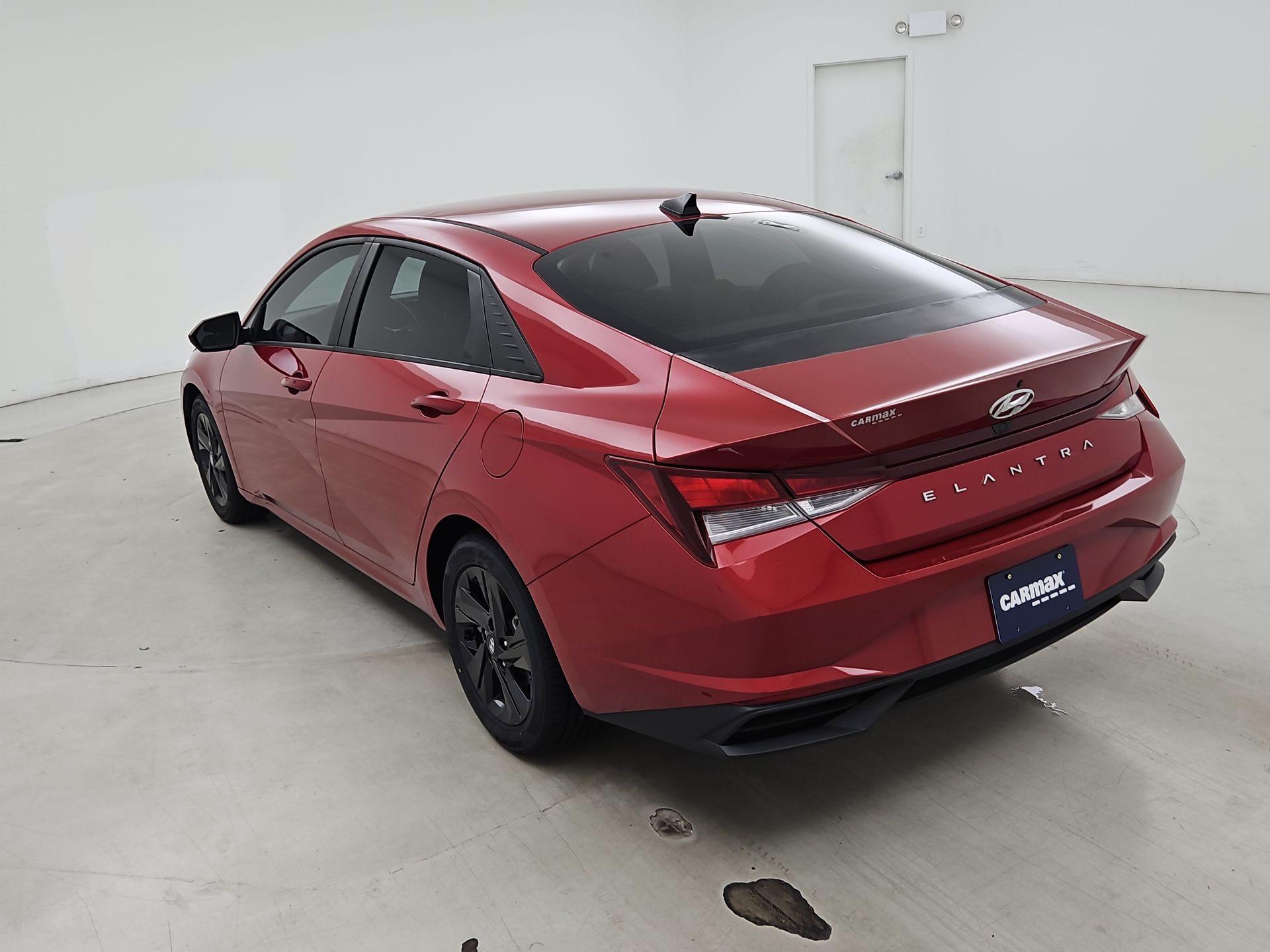 Thumbnail: 2022 Hyundai Elantra - 7