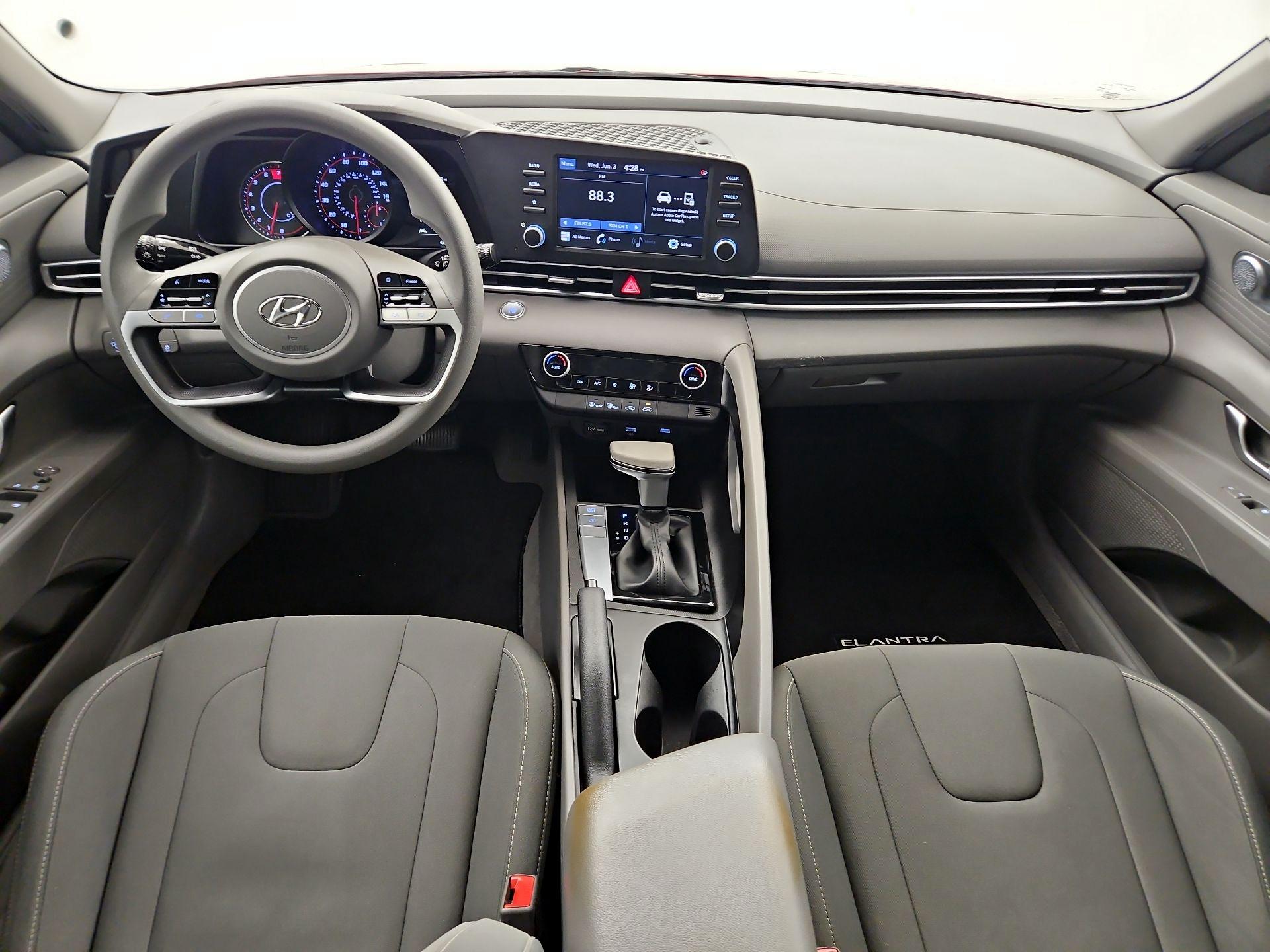 Thumbnail: 2022 Hyundai Elantra - 8